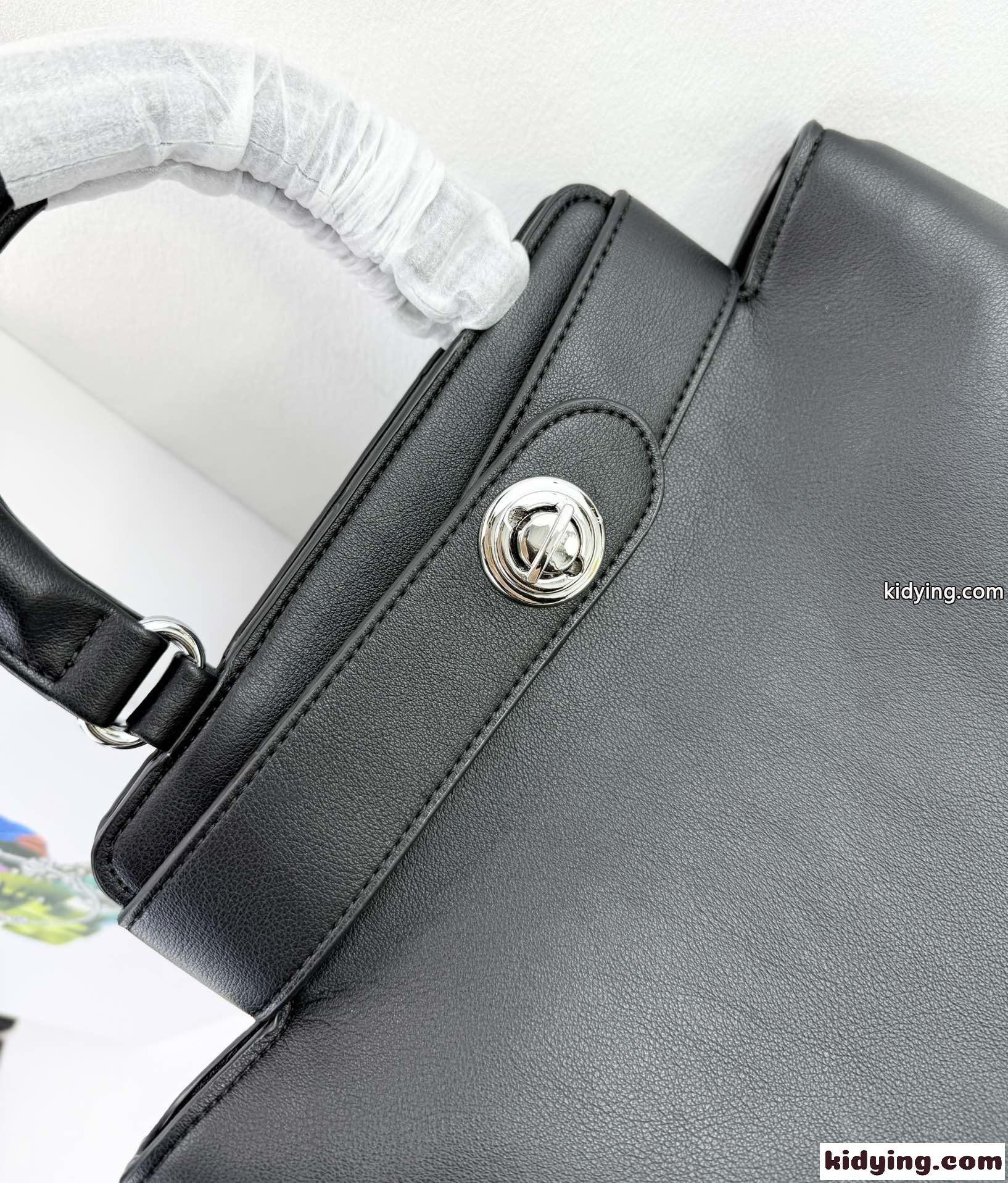 新作♪PRADA エチュード ミディアム レザーバッグ プラダ バッグ コピー ブラック-2