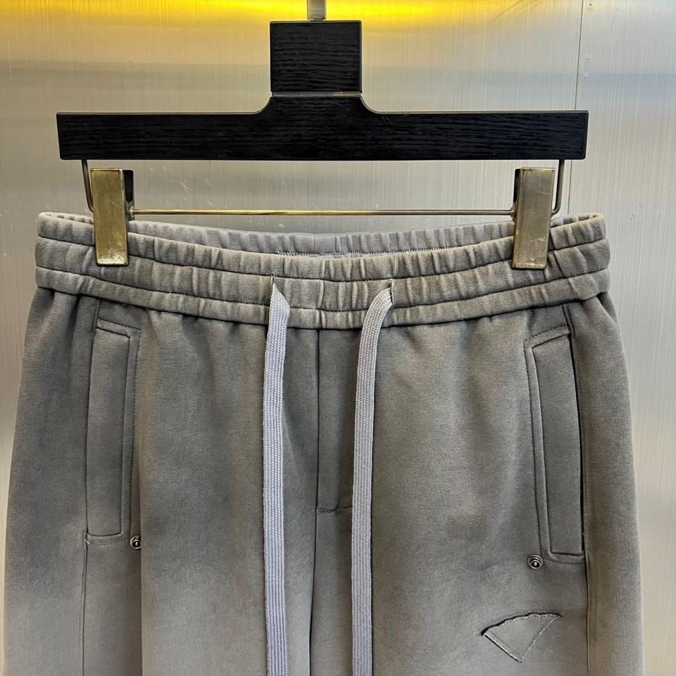 スタイリッシュ カジュアル スウェットパンツ プラダ パンツ 偽物 ロゴ入り-2