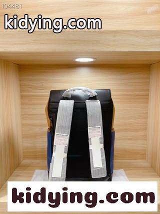 高級品 2021最新のCoach Trackコーチ ランドセルは工場生地 超高精細金物ロゴ 専用里内に輸入されています コーチバッグメンズ コピー-2