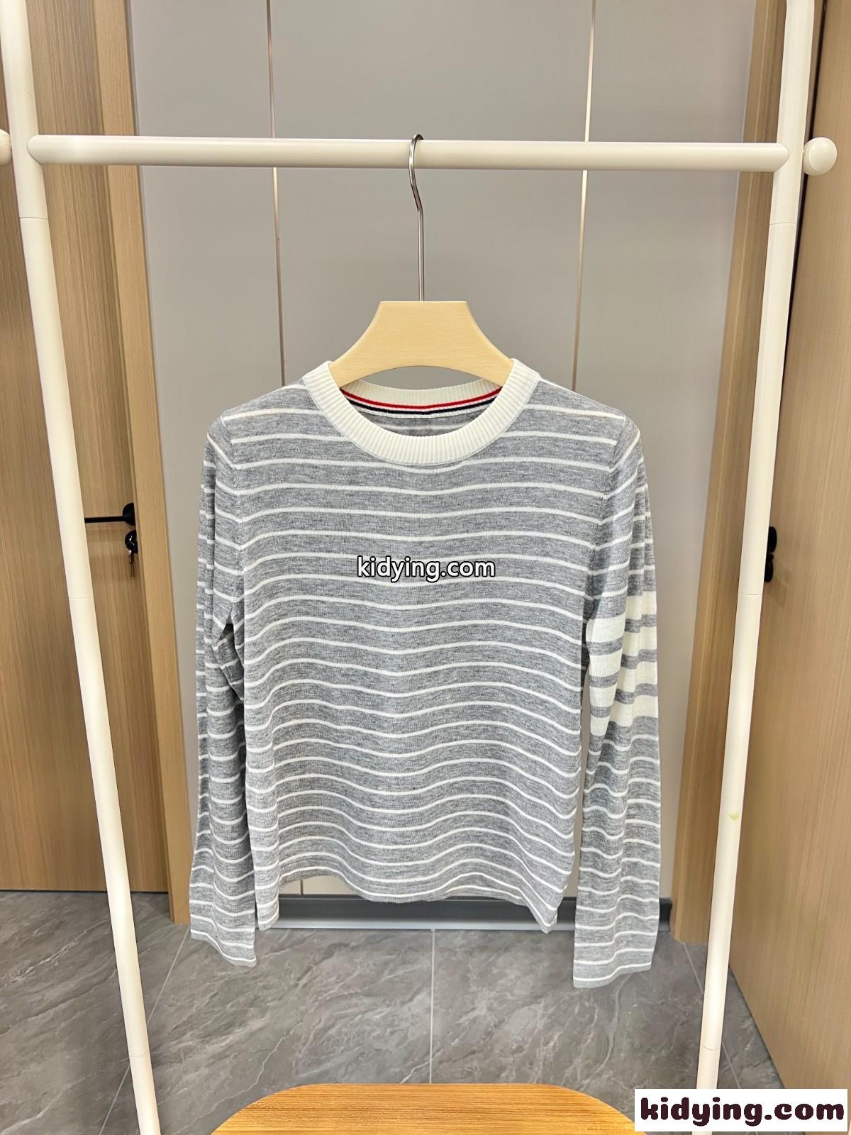 カジュアル 合わせやすい ボーダーニット トムブラウン Tシャツ 偽物 グレー-0