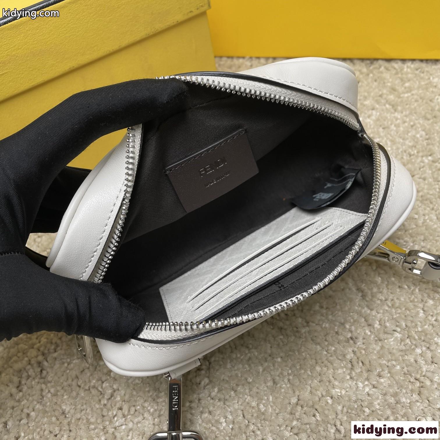 FENDI カメラケース フェンディ バッグ 人気 コピー メンズ スモール ショルダーバッグ-4