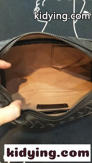 bottega veneta バッグコピー この大型の長方形化粧バッグは輸入の小さな羊皮を使って手で編んで作られており 家庭旅行の精巧な飾りである-4