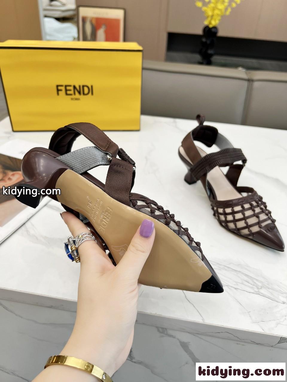 5.5cm インターレースレザー スリングバックシューズ フェンディ シューズ コピー ダークブラウン-1