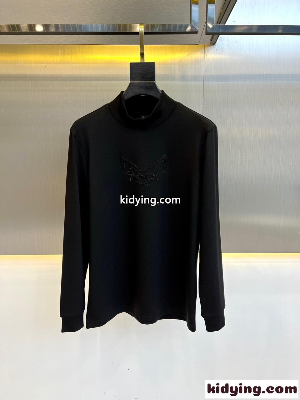 ベーシック 着回し 裏起毛 コットン 長袖Tシャツ フェンディ Tシャツ コピー ブラック-0