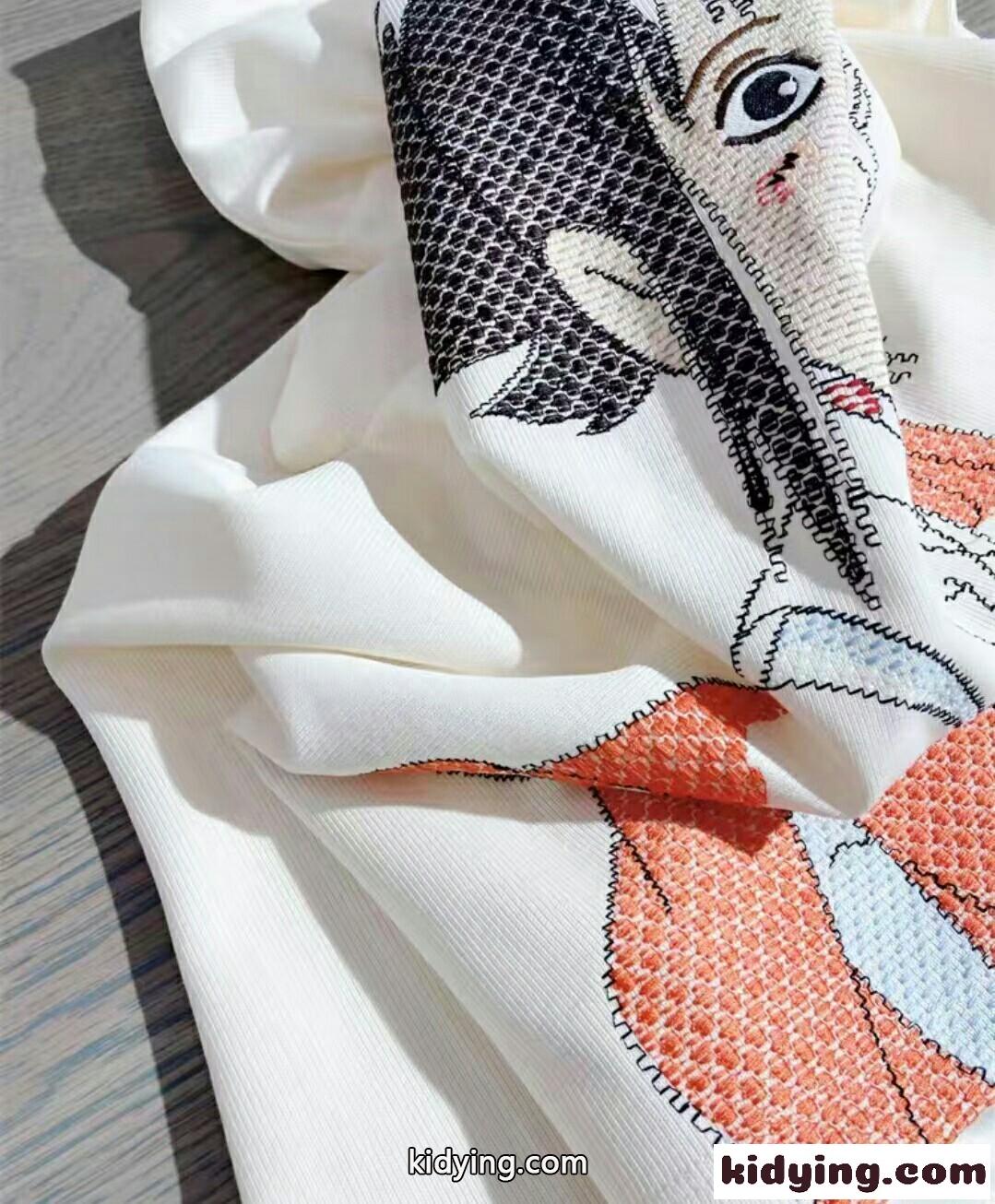 注目される 千と千尋の神隠し オーバーサイズ ロエベ tシャツ コピー 半袖 刺繍 レディース トップス-3