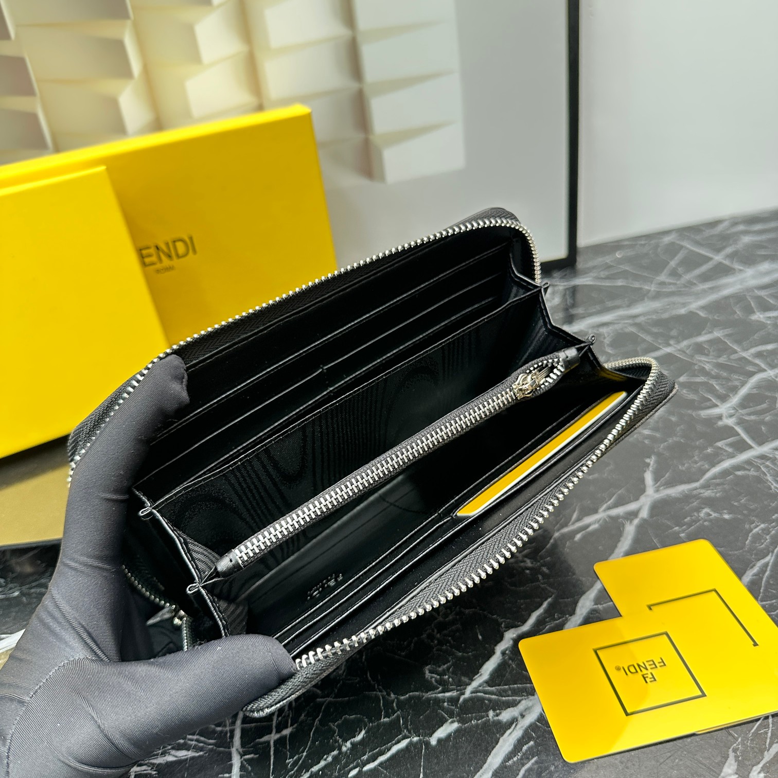 人気 ラウンドファスナー ウォレット フェンディ 財布 コピー 長財布-2