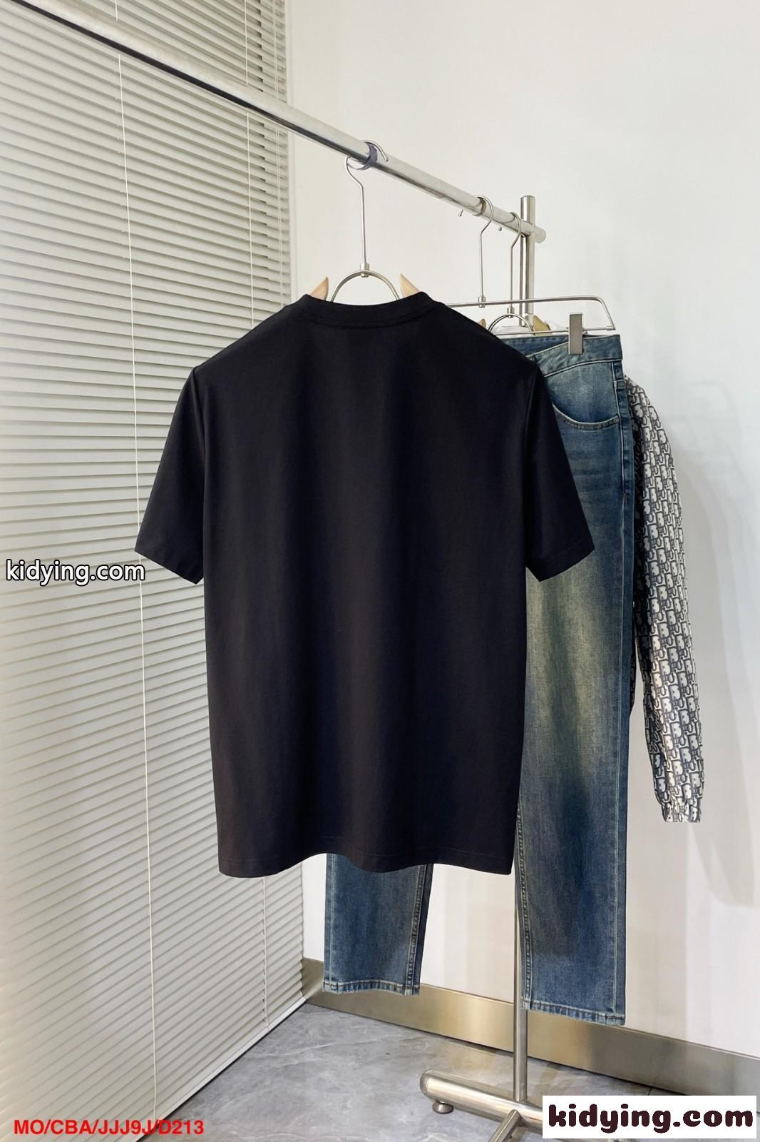 モンクレール Tシャツ コピー カジュアル 定番 刺繍入り 半袖Tシャツ-2