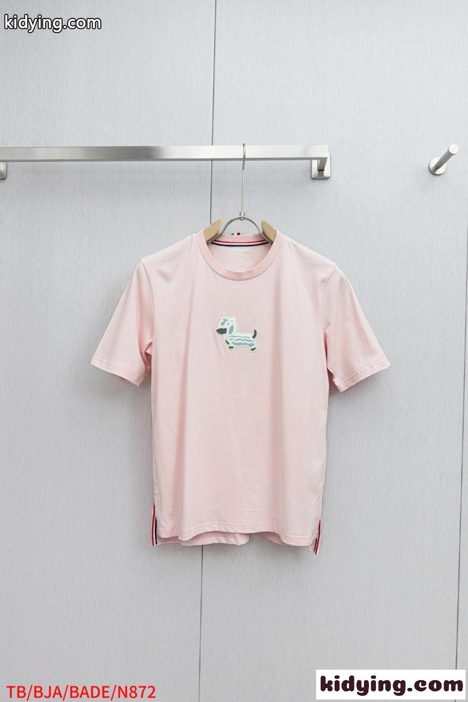 シンプル 可愛い ヘクター クルーネック 半袖Tシャツ トムブラウン Tシャツ 偽物 ピンク-0
