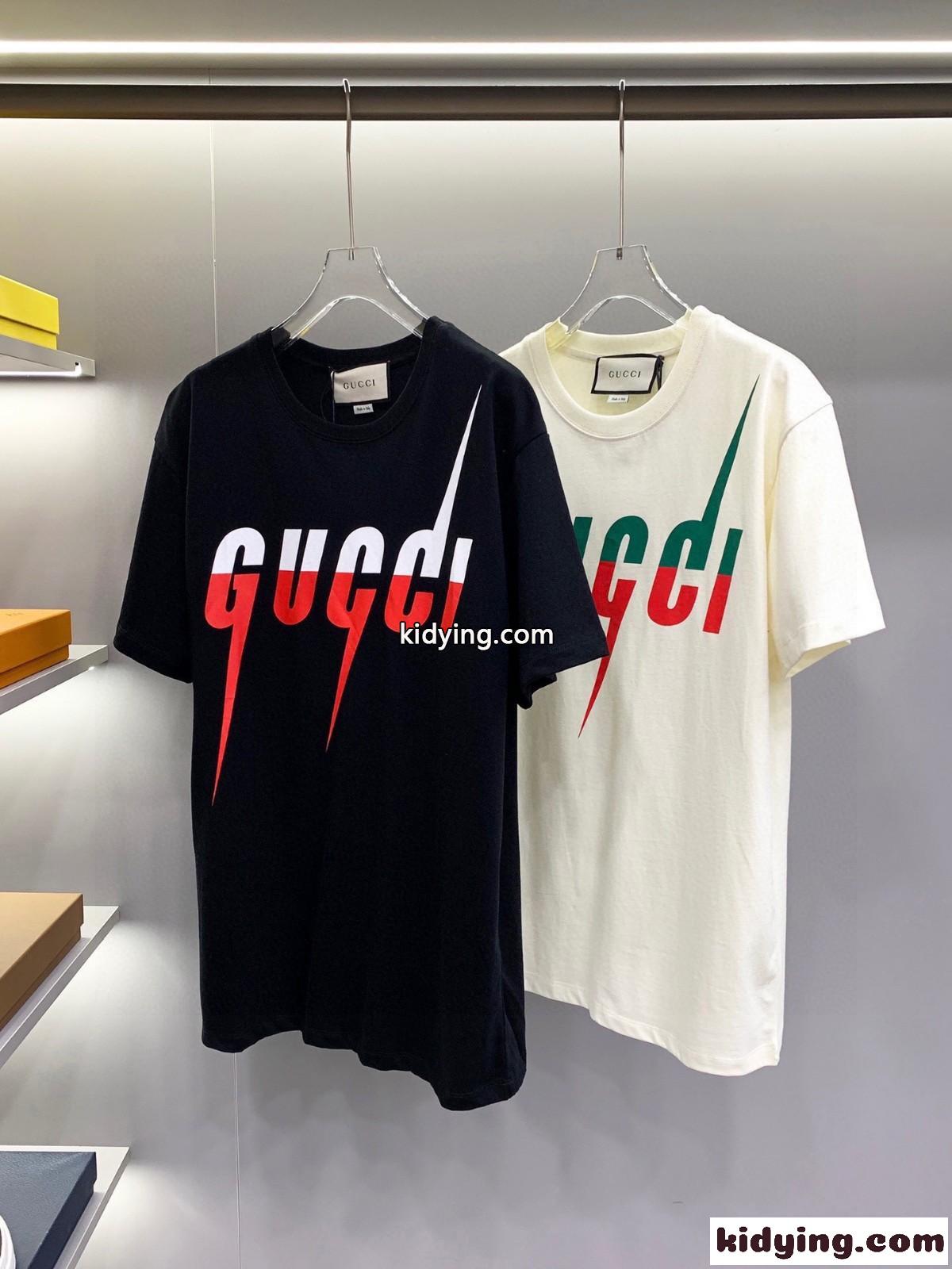 ユニセックス おしゃれ 人気 クルーネック グッチ 半袖Tシャツ コピー ロゴ プリント トップス-0