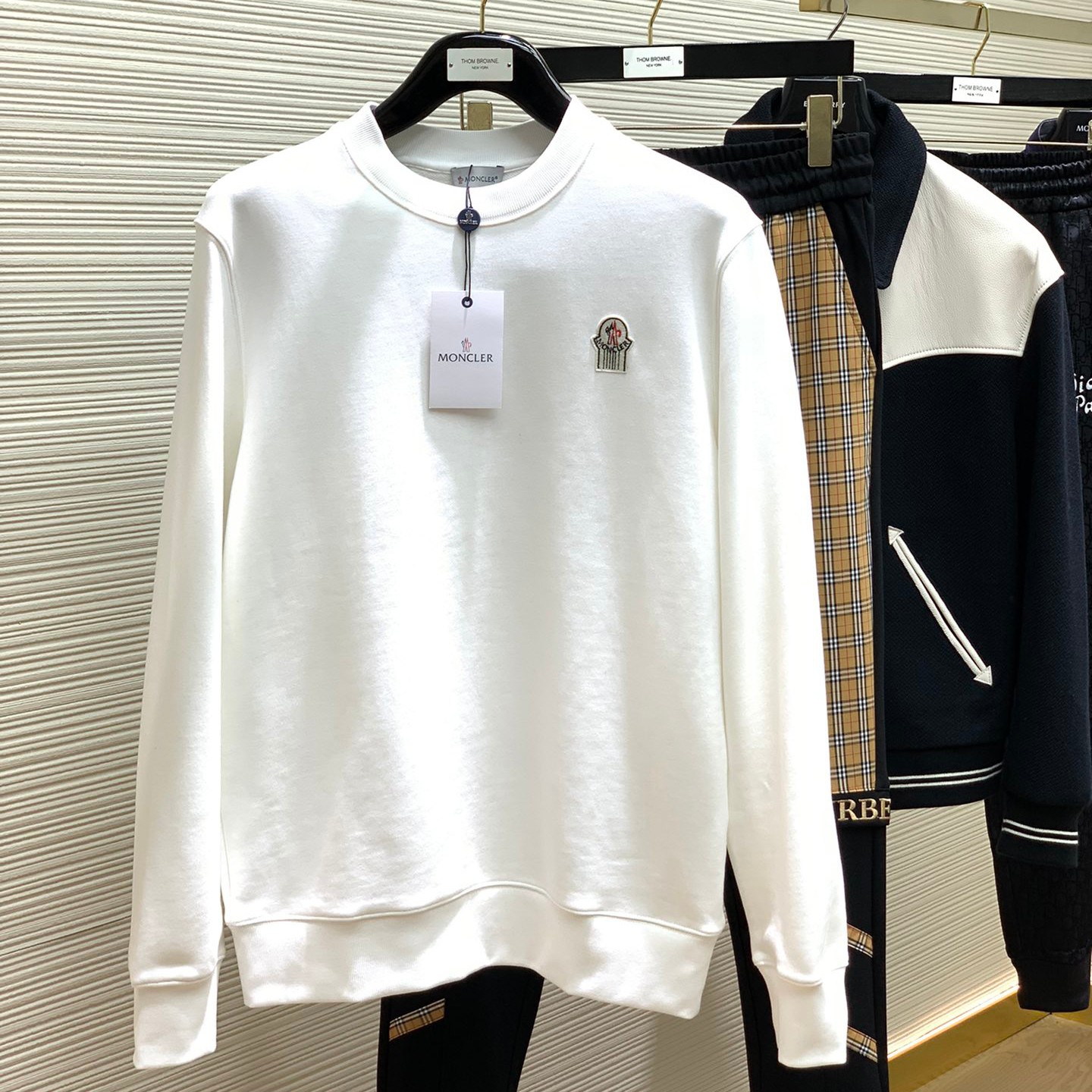 シンプル おしゃれ クルーネック スウェットシャツ モンクレール Tシャツ コピー-2
