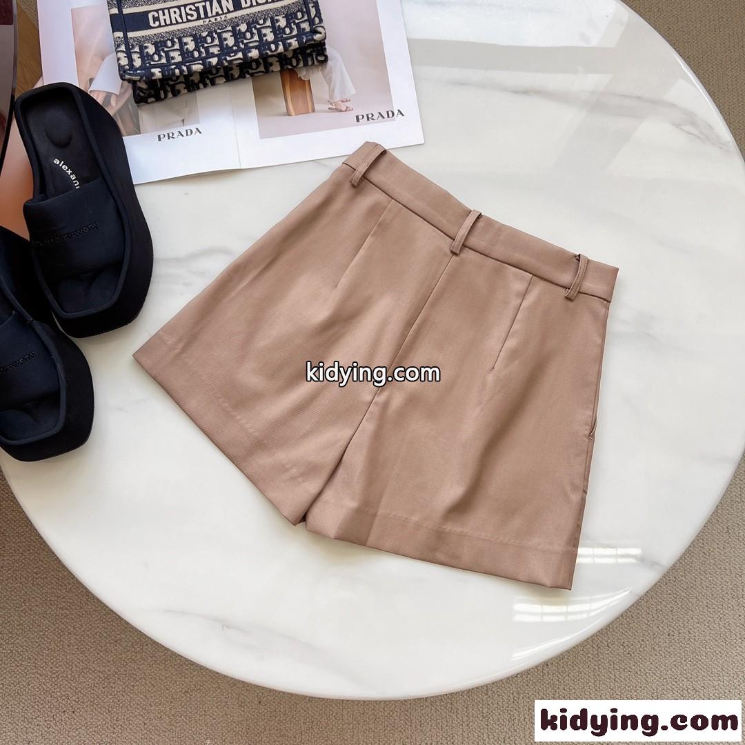 上品 高級感 ロゴ プラダ パンツ コピー レディース 人気 ハイウエスト ショートパンツ-1
