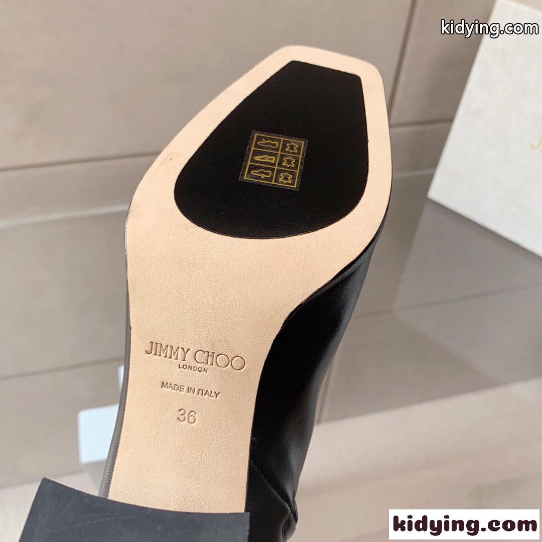 JIMMY CHOO秋冬新足首ブーツ 太さはちょうどいいブーツ6.5cmと角張ったデザインを組み合わせる-1