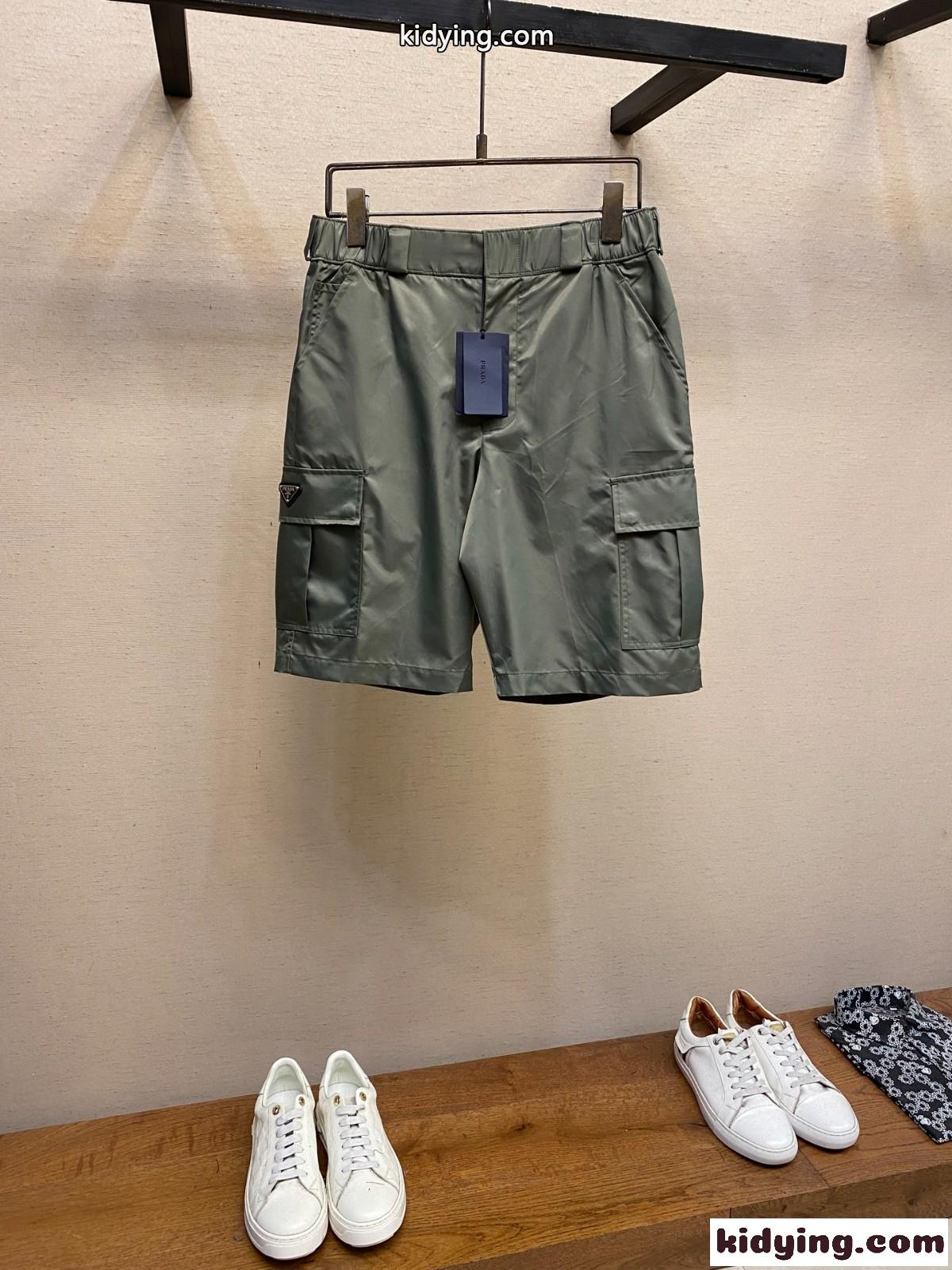 定番 カジュアル ナイロン ショートパンツ プラダ パンツ コピー グリーン-0
