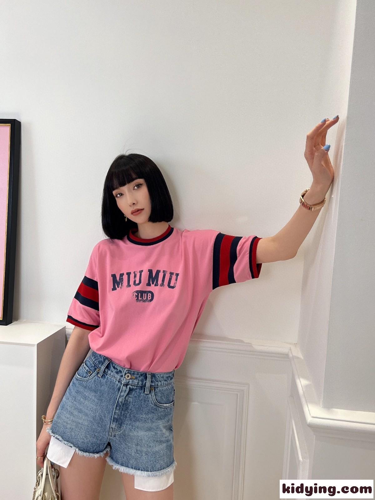 人気 新作 カジュアル ロゴ プリント ミュウミュウ 半袖tシャツ コピー クルーネック-4