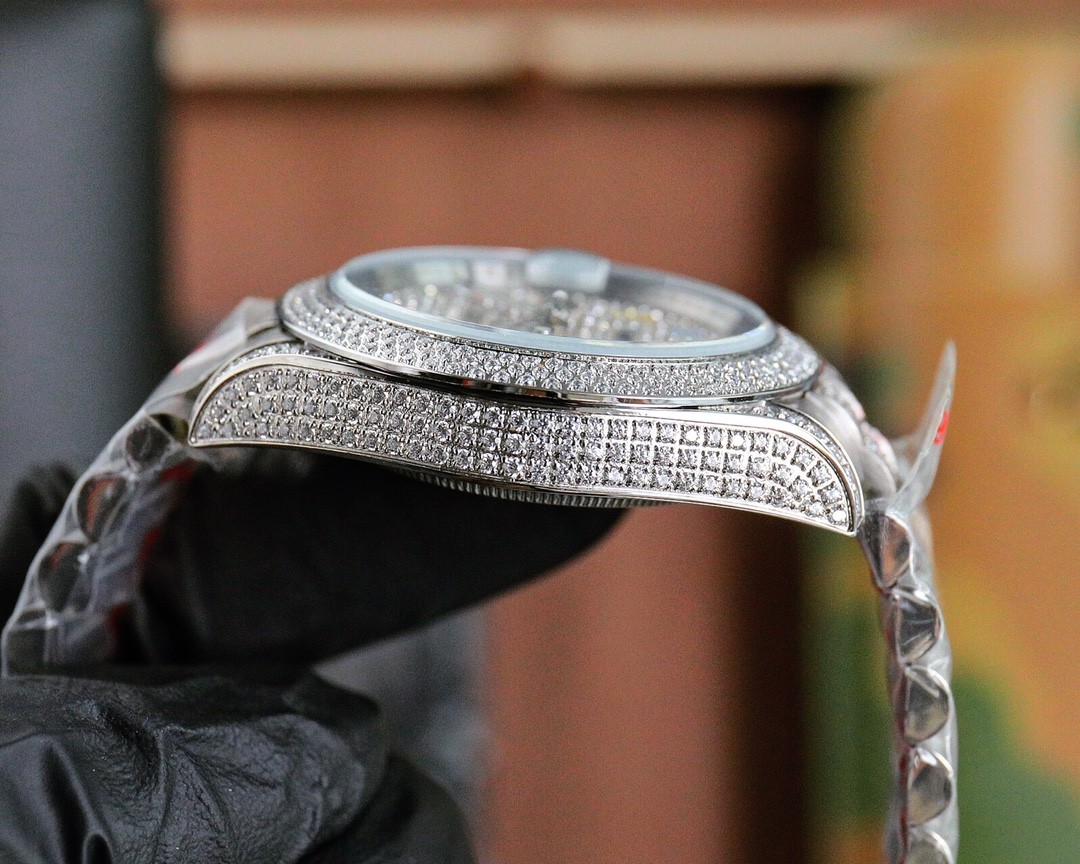 注目される キラキラ ダイヤモンド ロレックス 時計 コピー 40mm-2