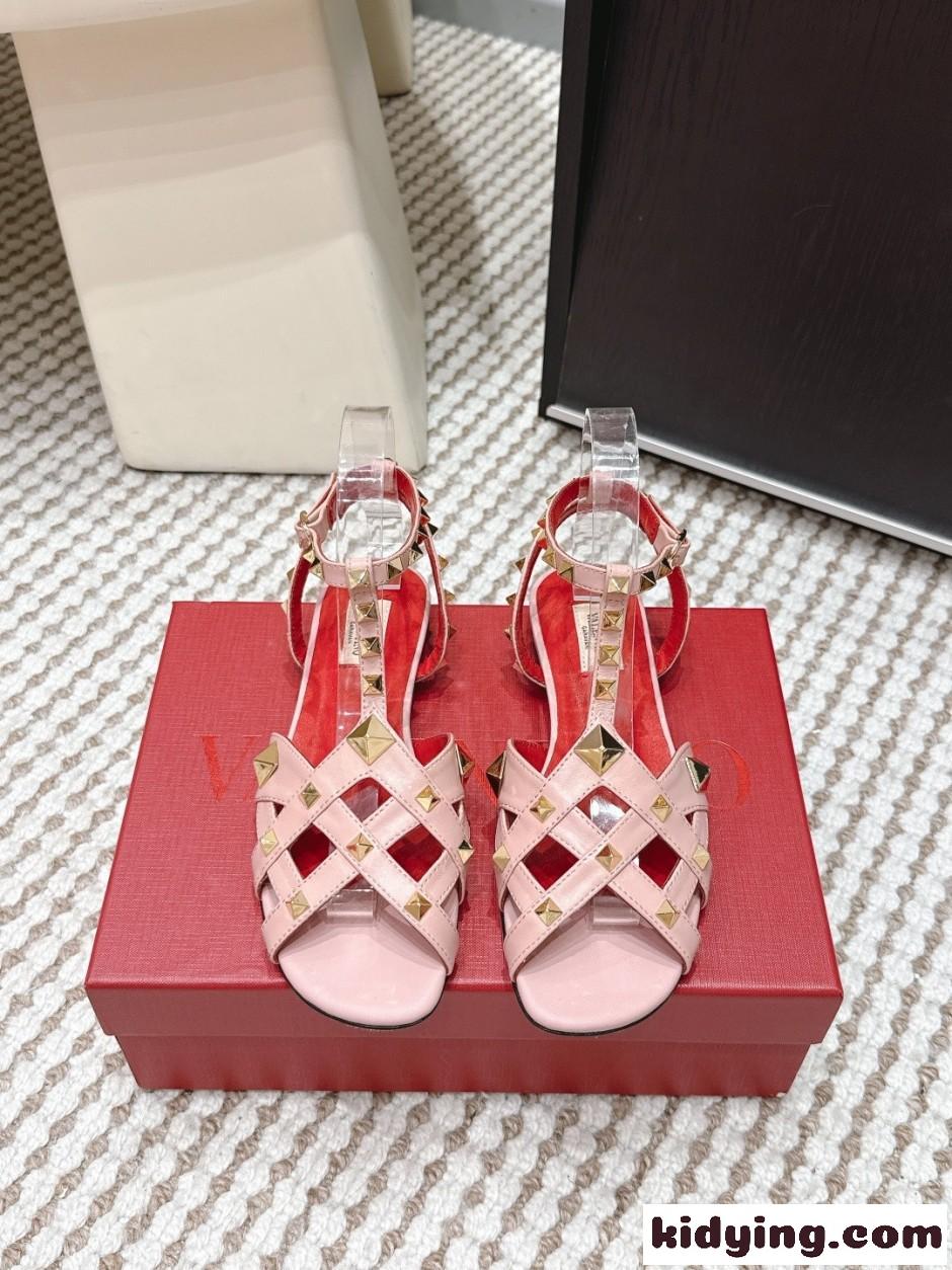 ロックスタッズ フラットサンダル ヴァレンティノ サンダル 偽物 ピンク-2