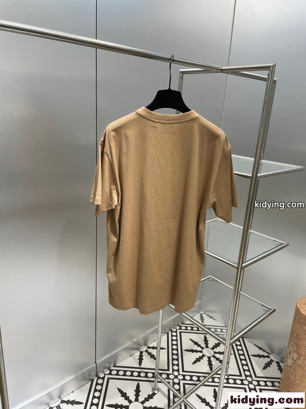 ユニセックス 22AW 人気 新作 ロゴアプリコット クルーネック バーバリー Tシャツ コピー 半袖 コットン-3