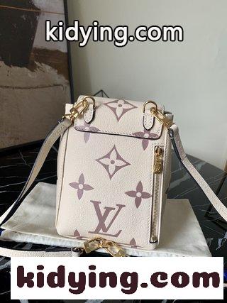2021年夏のBy The Poolアクセサリー 皮具 ルイヴィトン バッグ 一覧コピー 衣類シリーズがTinyランドセルを新発売-5