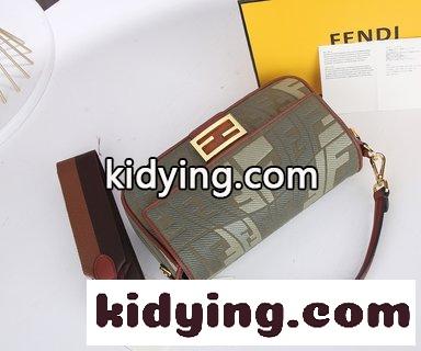 フェンディ バッグ 流行りコピー FENDI Vertigo夏カプセル限定シリーズ 高い趣味性を持っていて 第一の感覚は元気です-3