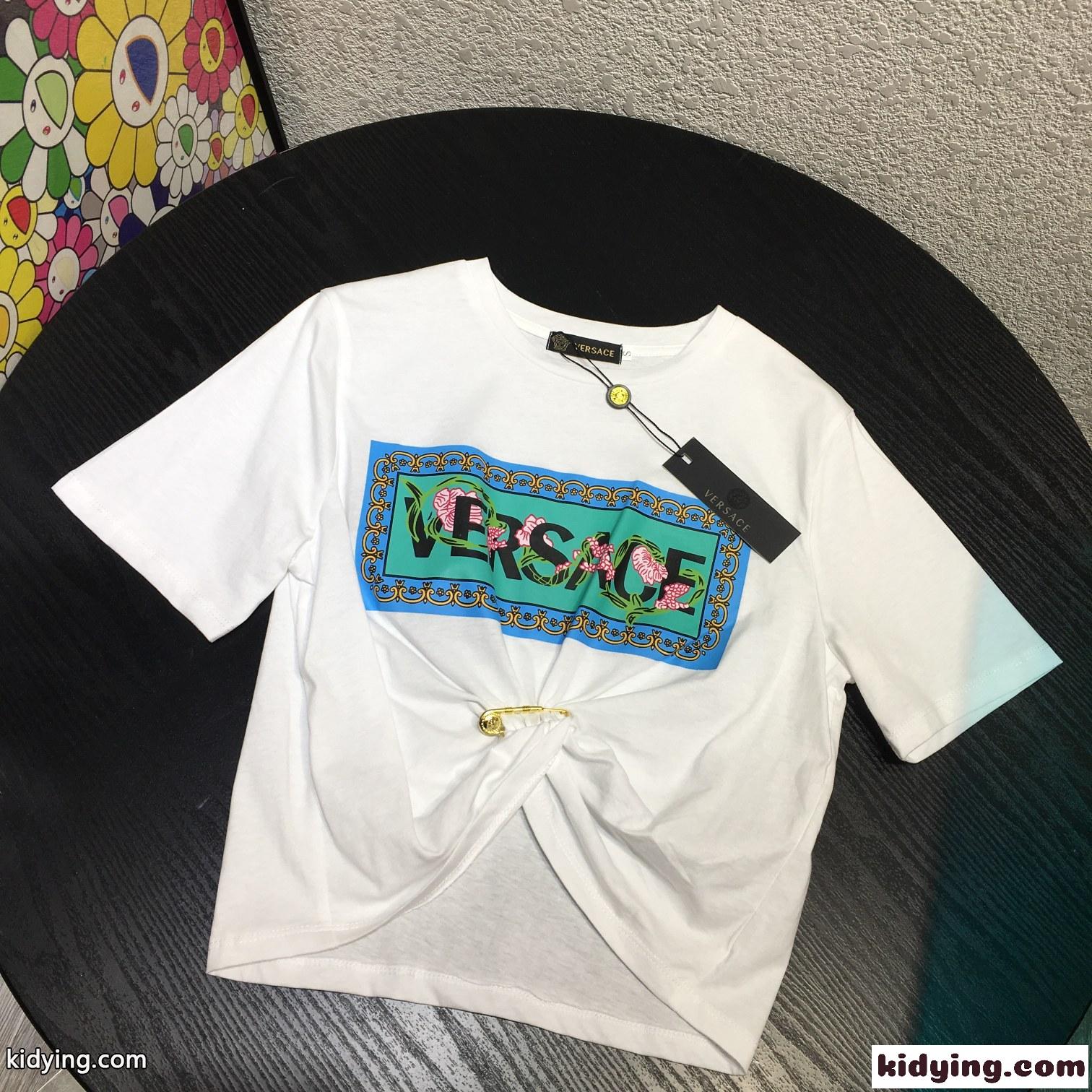 人気 ゆったり 着心地いい ラウンドネック ヴェルサーチ tシャツ レディースコピーロゴ プリント カジュアル おしゃれ-1