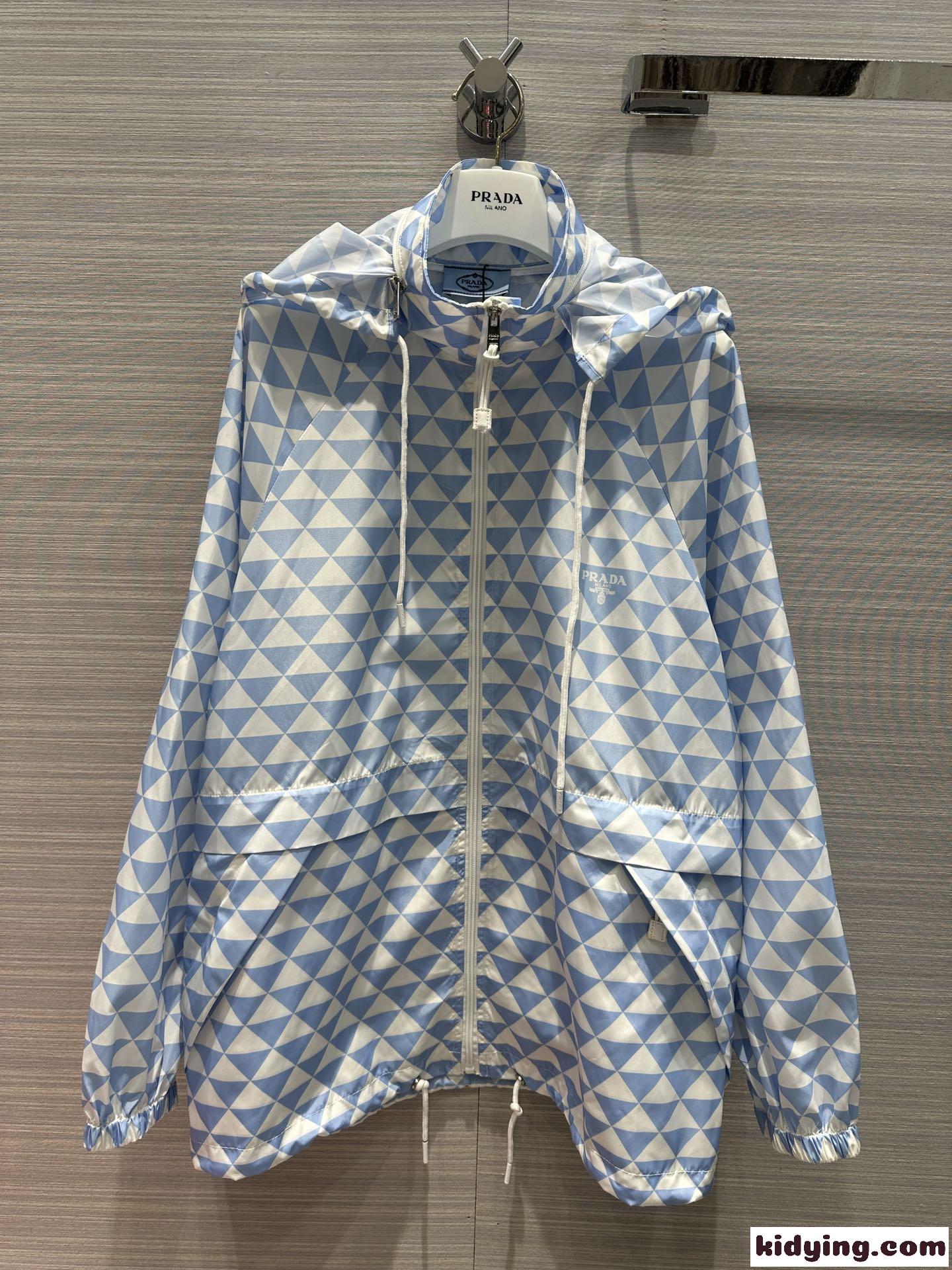 プラダ ジャケット コピー UVカット 春夏 ゆったり 軽量 ブルゾンジャケット-2
