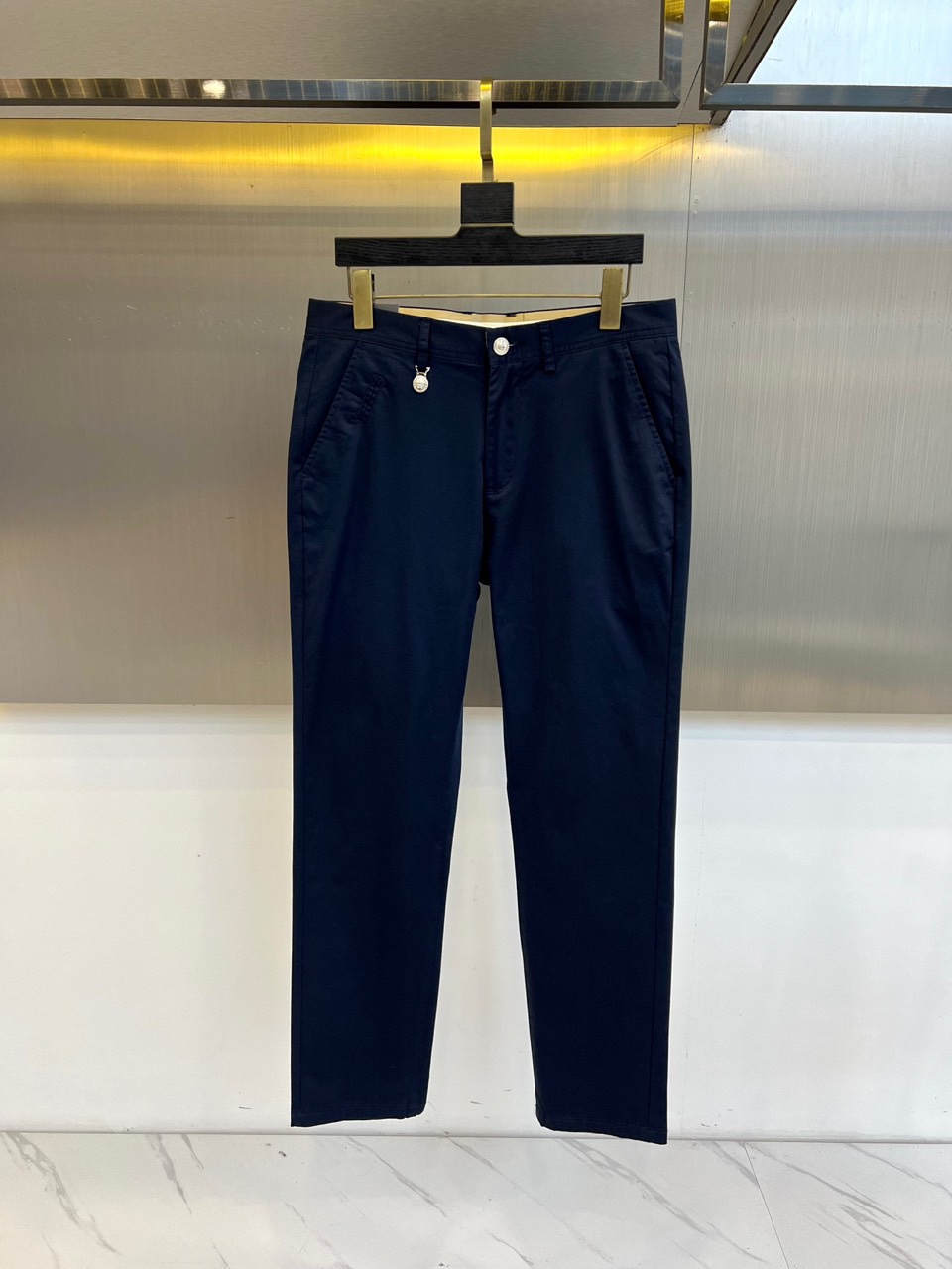 洗練された 上品 合わせやすい ヴェルサーチ パンツ 偽物 メンズ チノパンツ ネイビー-0