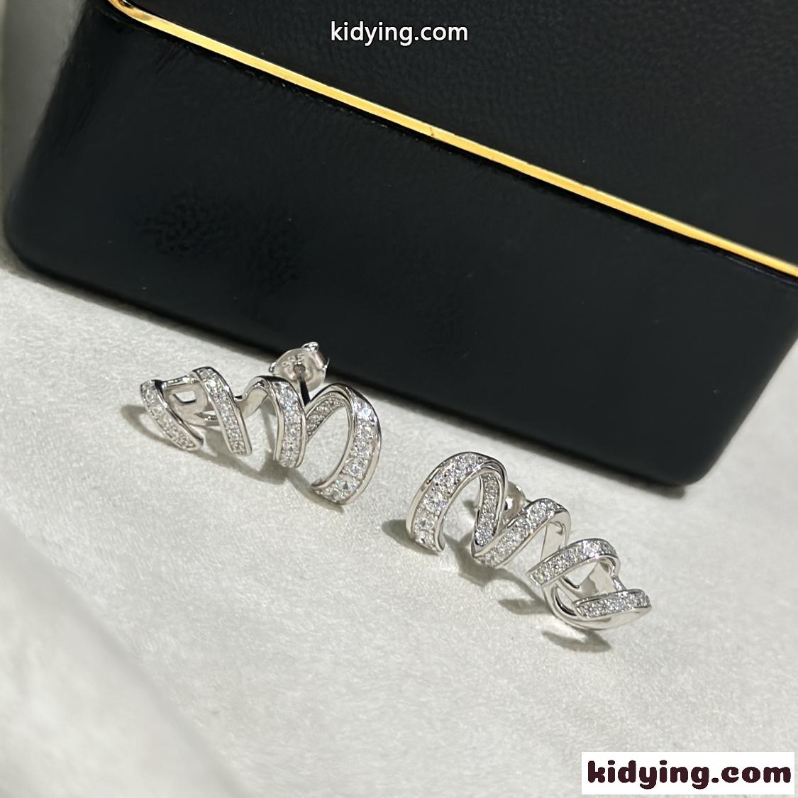 TORSADE DE CHAUMET（トルサード ドゥ ショーメ） イヤリング コピー ピアス-1