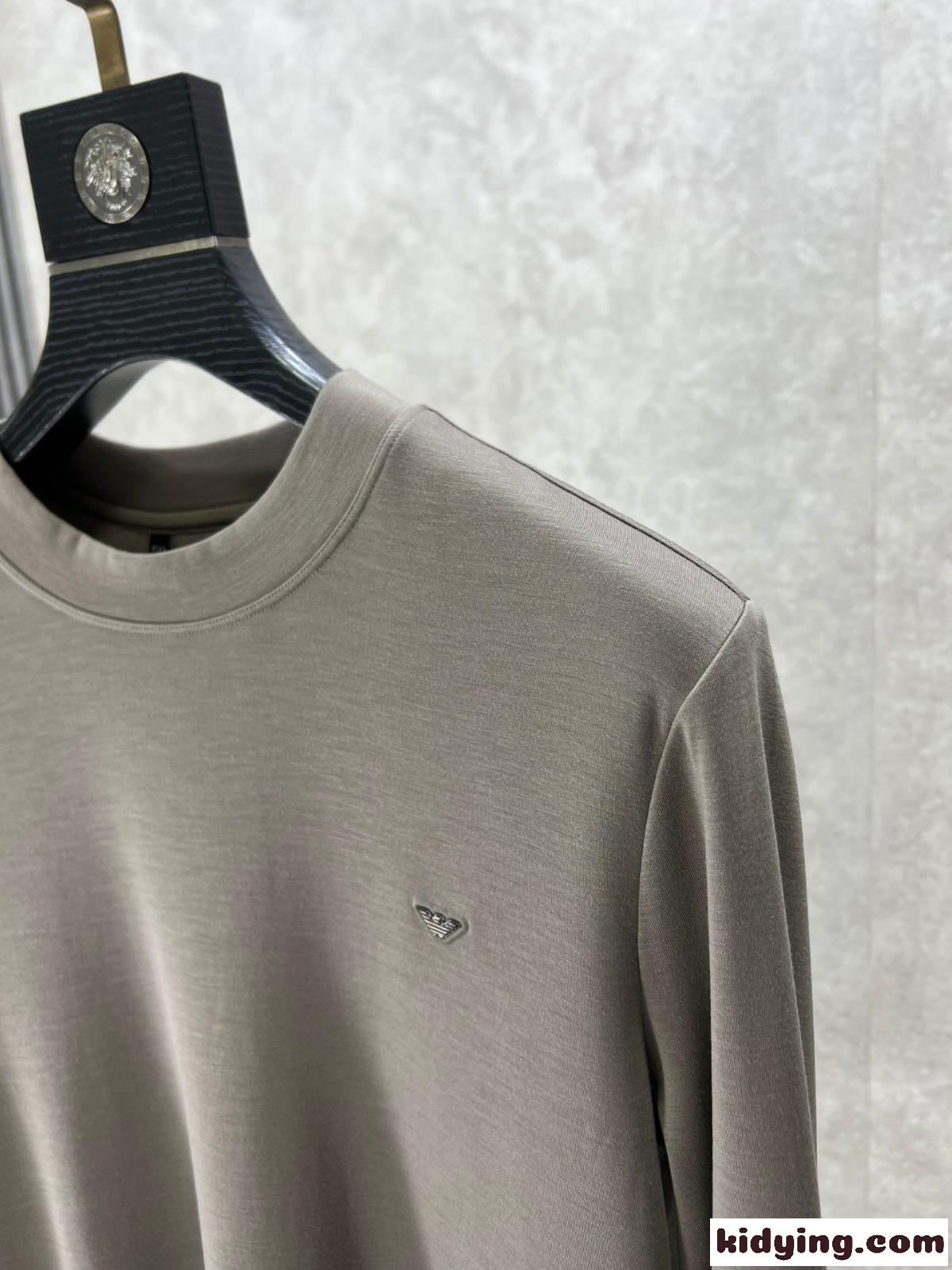 アルマーニ Tシャツ コピー シンプル 合わせやすい クルーネック 長袖Tシャツ-1