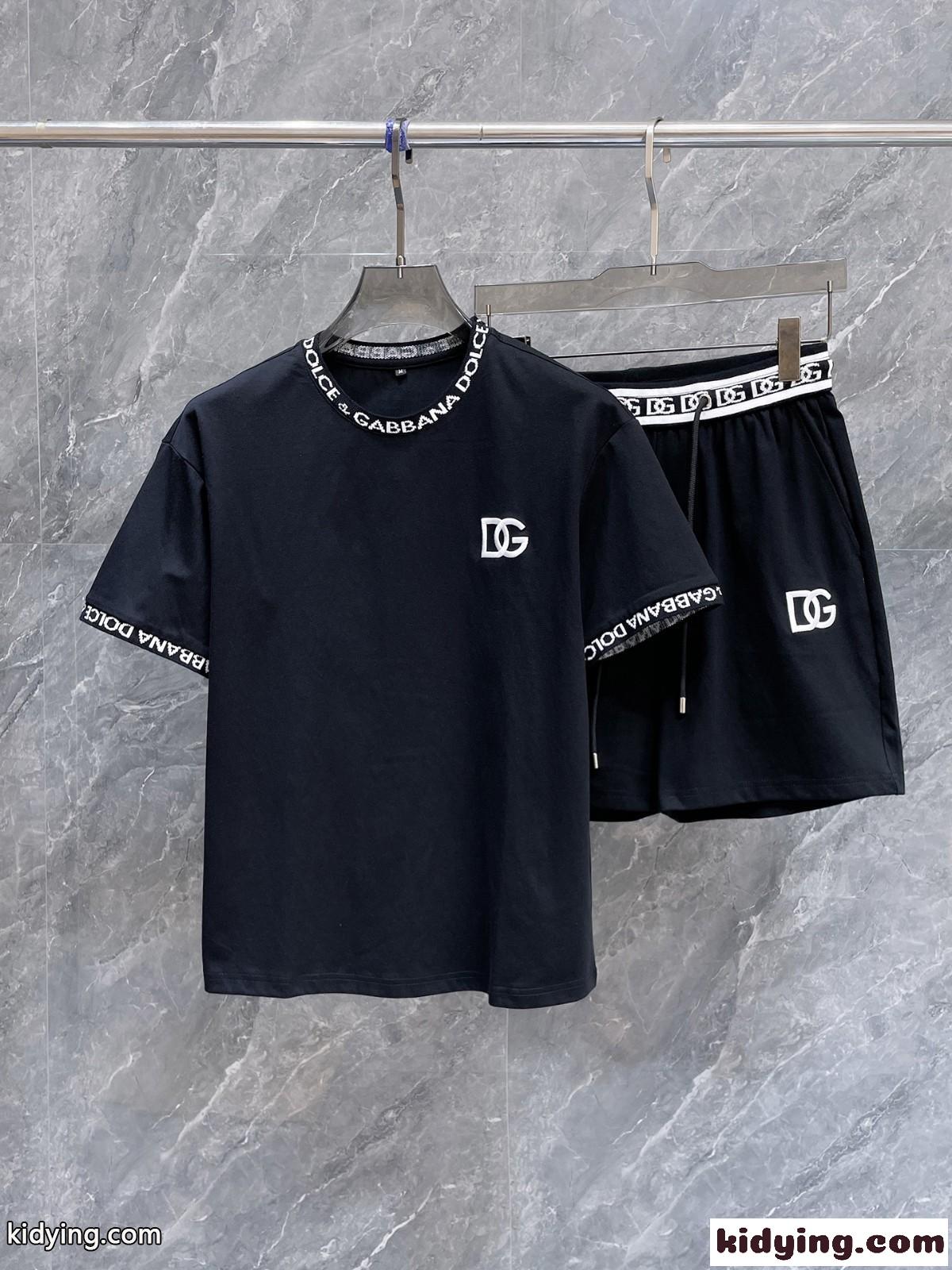 半袖Tシャツ×ショートパンツ2点セット ドルチェ&ガッバーナ セットアップ 偽物 ブラック-0