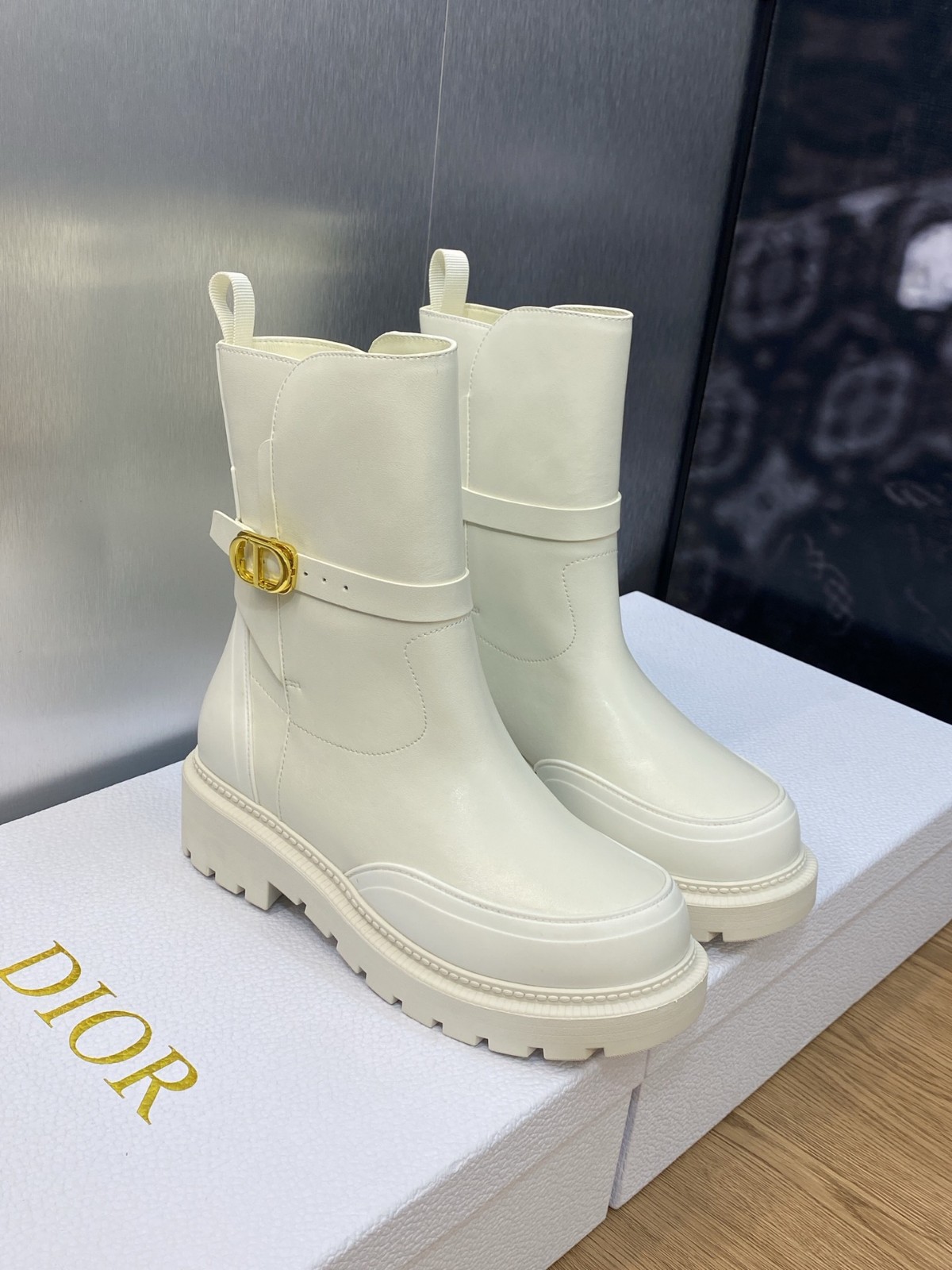 DIOR EMPREINTE ショートブーツ クリスチャン・ディオール ブーツ コピー ホワイト-0