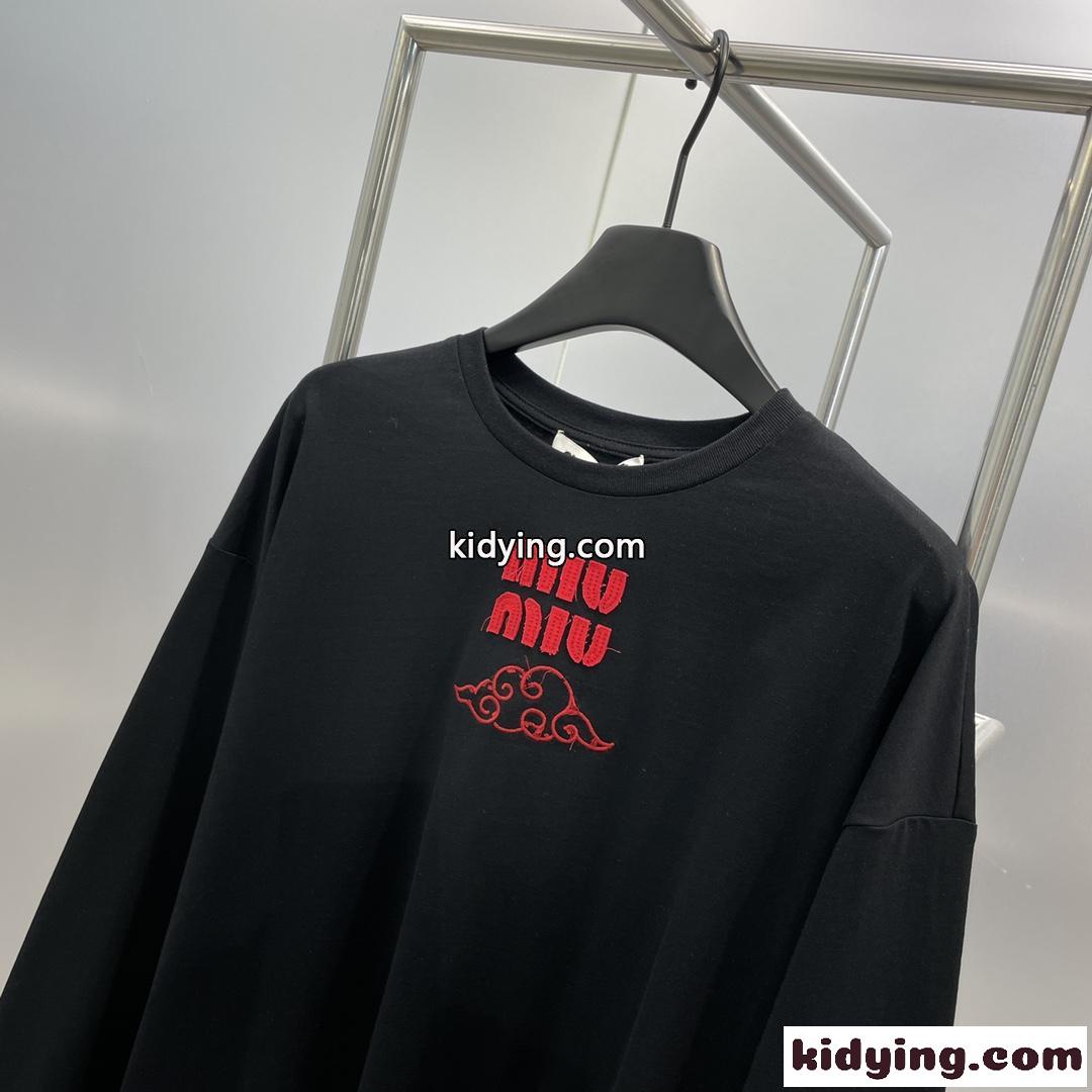 定番 ロゴ刺繍 クルーネック長袖Tシャツ ミュウミュウ Tシャツ コピー ブラック-2
