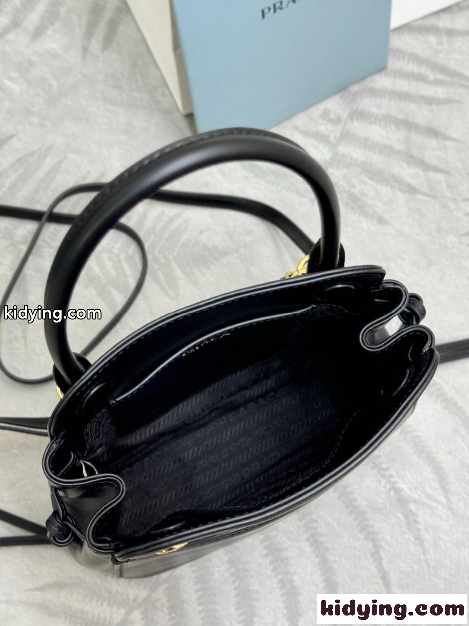 プラダ キャリー ミニ レザー ハンドバッグ スーパーコピー 1BA496 ブラック-4