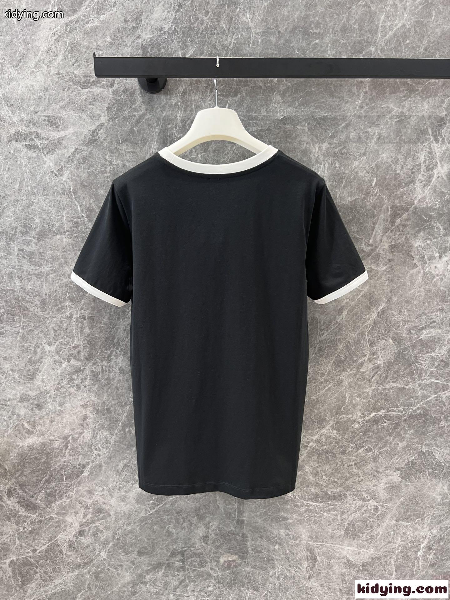 カジュアル 定番 配色 ロゴ刺繍 半袖Tシャツ ロエベ Tシャツ コピー ブラック-2