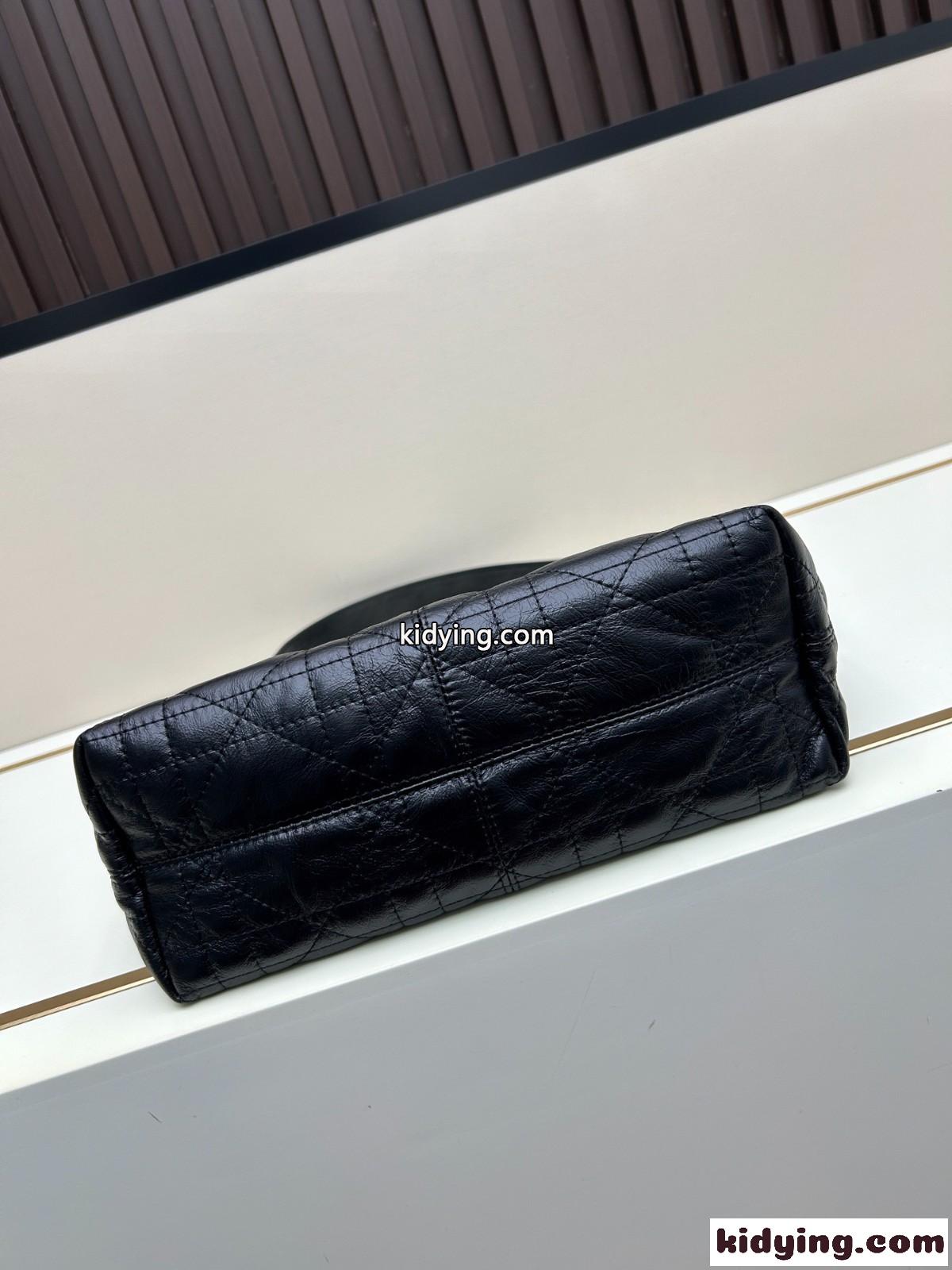 人気新作 Dior Voyage バッグ ミディアム スーパーコピー ブラック-3