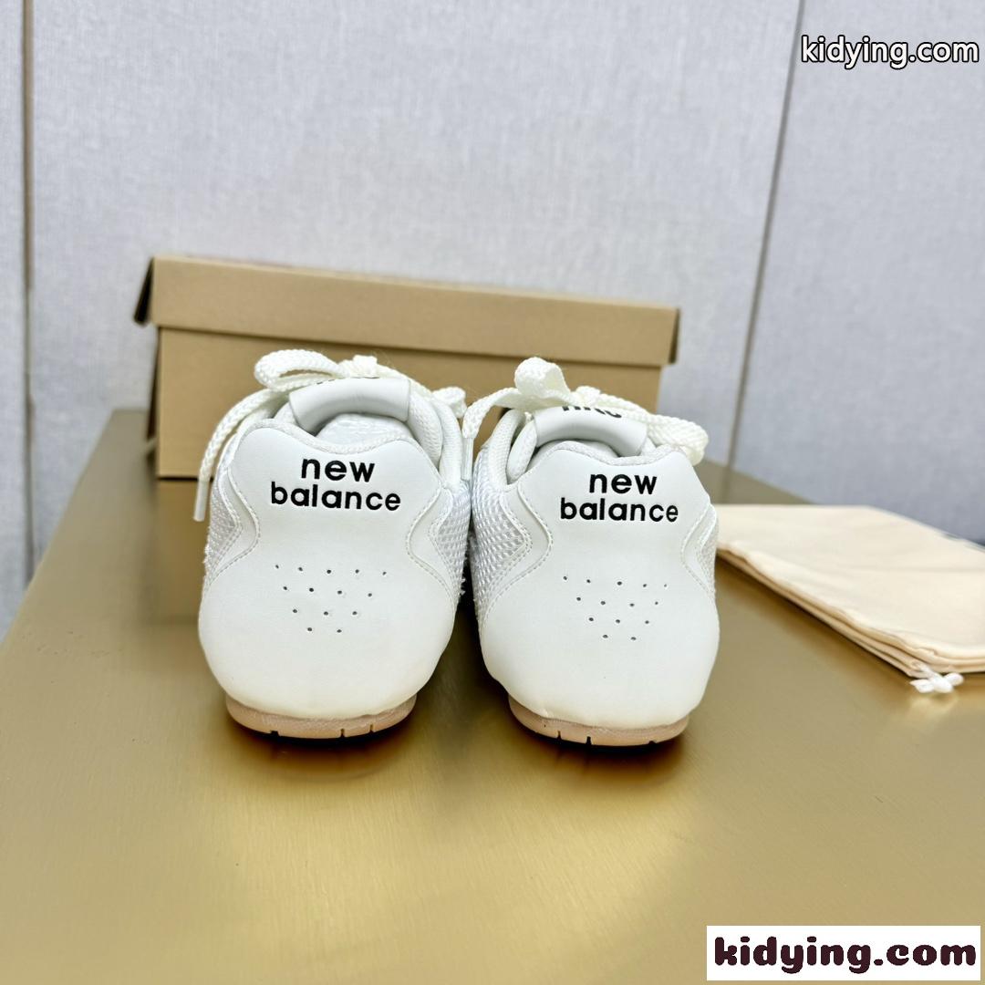 大人気 Miu Miu x New Balance メッシュ&レザー ローカットスニーカー スーパーコピー ホワイト-3