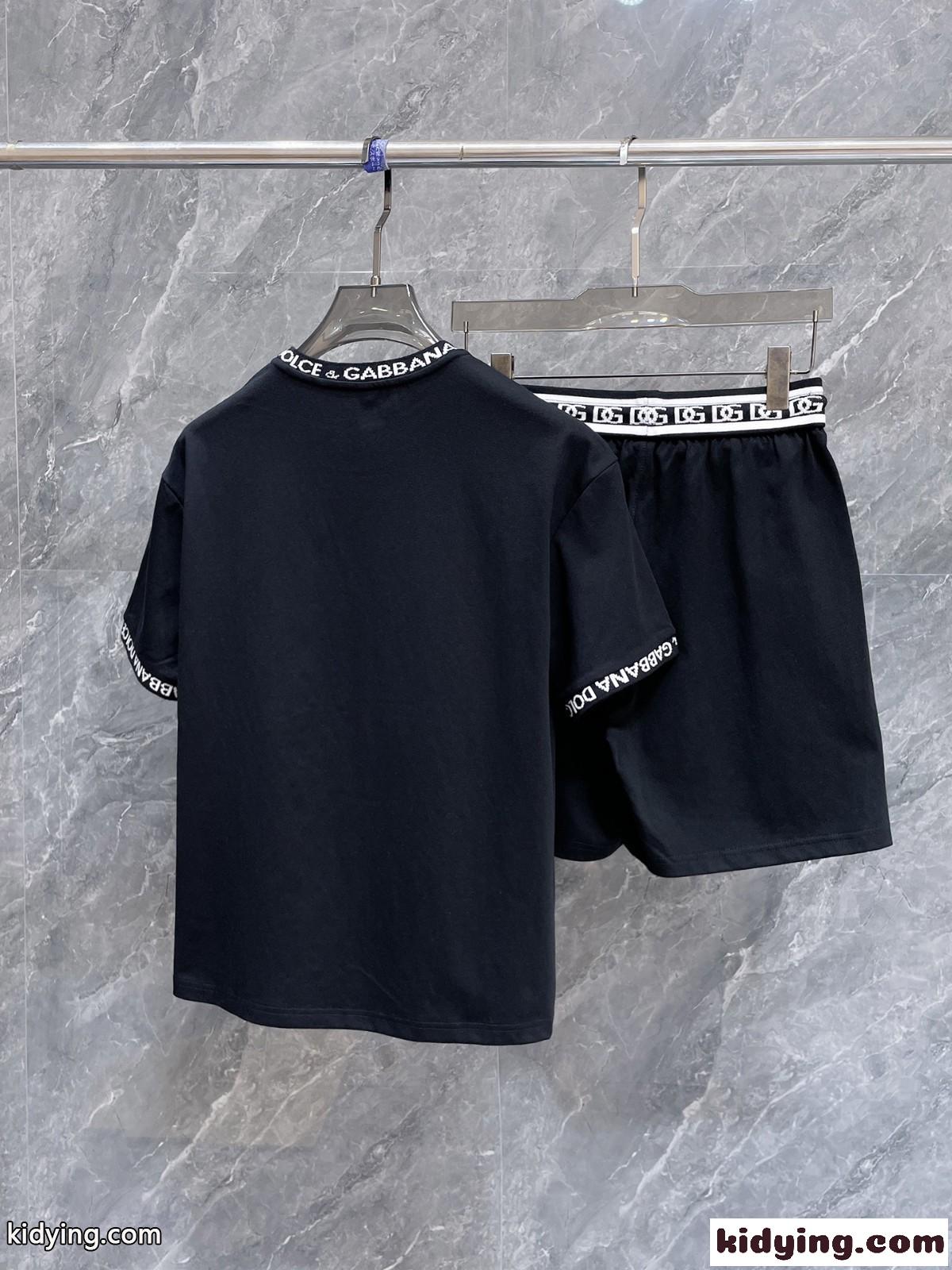 半袖Tシャツ×ショートパンツ2点セット ドルチェ&ガッバーナ セットアップ 偽物 ブラック-4