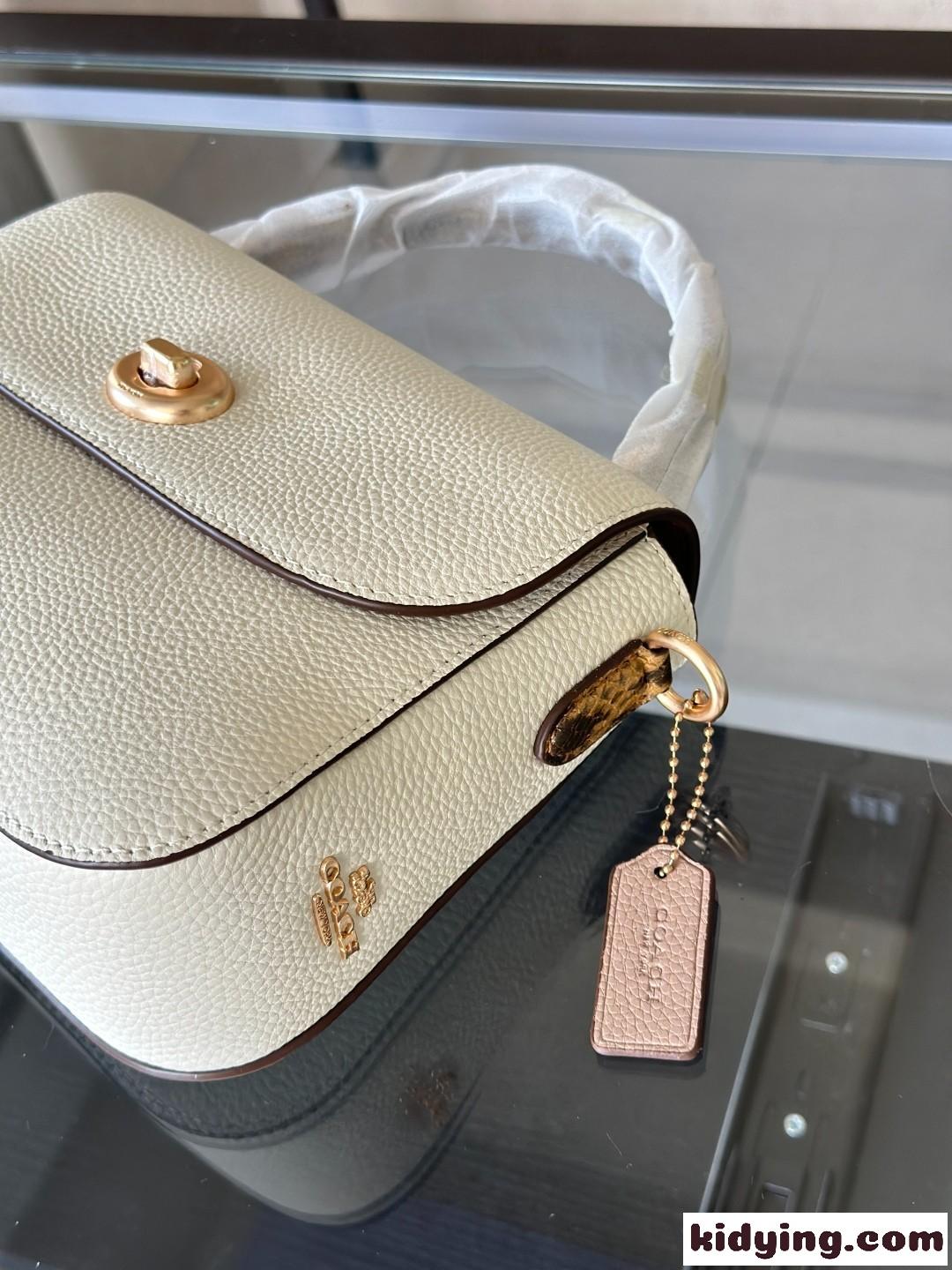 洗練された カジュアル コーチ バッグ スーパーコピー ショルダーバッグ ホワイト-3