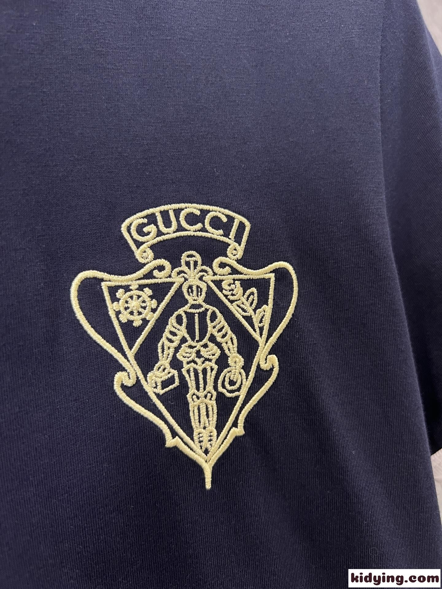 カジュアル 合わせやすい 半袖Tシャツ グッチ Tシャツ コピー トップス-3