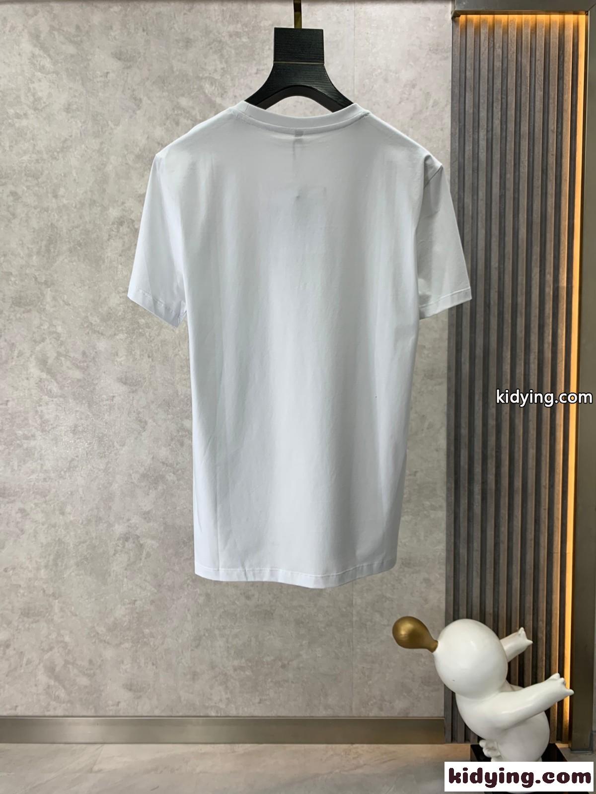 シンプル ロゴ 合わせやすい クルーネック サルヴァトーレ・フェラガモ Tシャツ コピー 半袖Tシャツ ホワイト-2