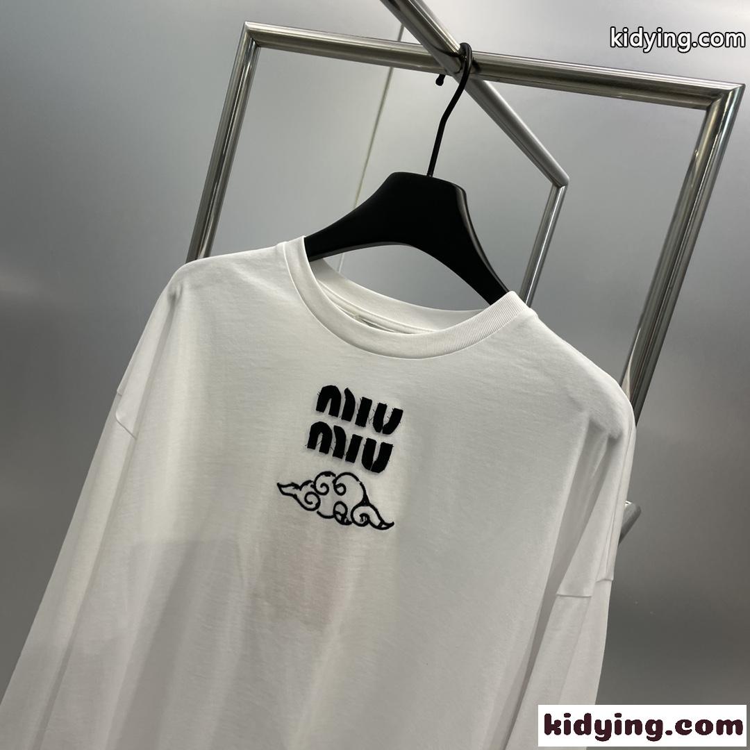 定番 ロゴ刺繍 クルーネック長袖Tシャツ ミュウミュウ Tシャツ コピー ホワイト-3