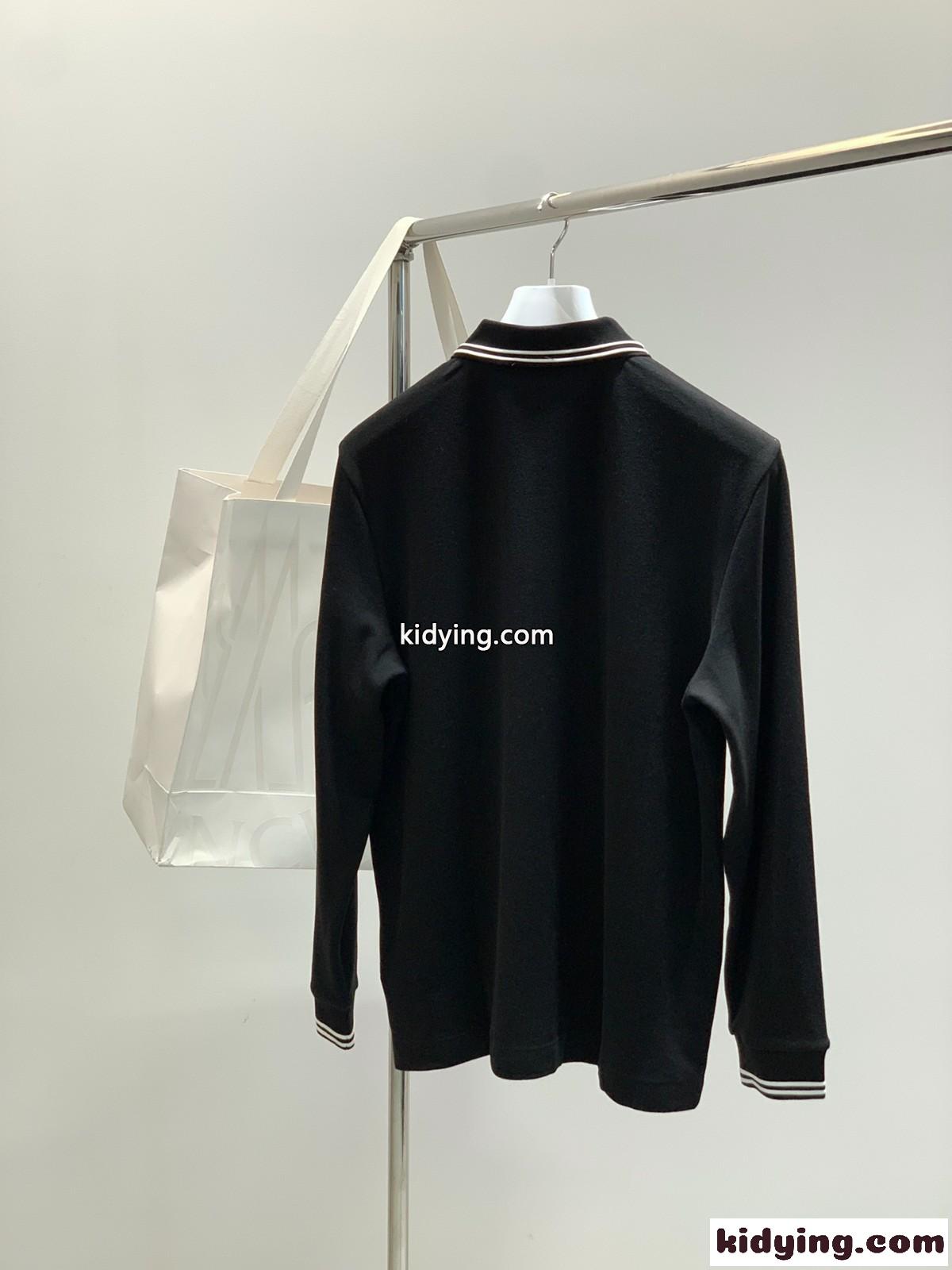 洗練された シンプル 長袖 ポロシャツ モンクレール Tシャツ 偽物 ブラック-1
