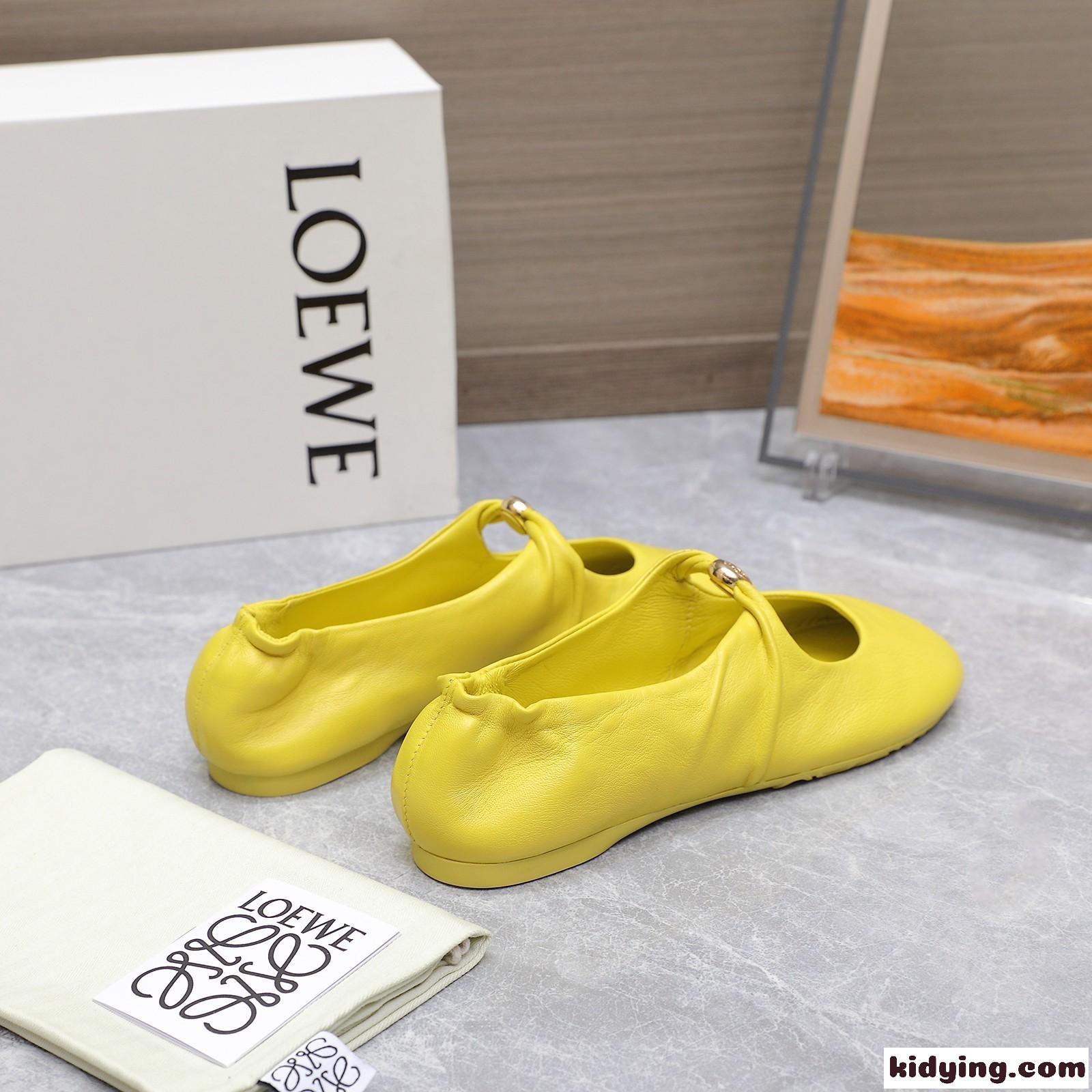 シンプル 上品 ロエベ シューズ コピー ペブル ソフト バレリーナ イエロー-1
