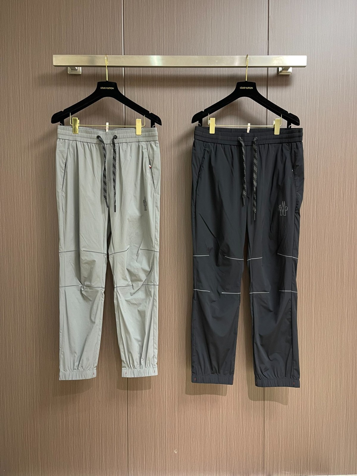 上品 カジュアル モンクレール パンツ スーパーコピー 合わせやすい-0