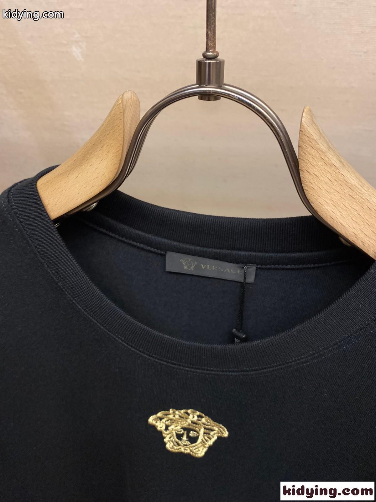 メドゥーサ 刺繍入り メンズ 半袖 トップス ヴェルサーチェ Tシャツ コピー-3