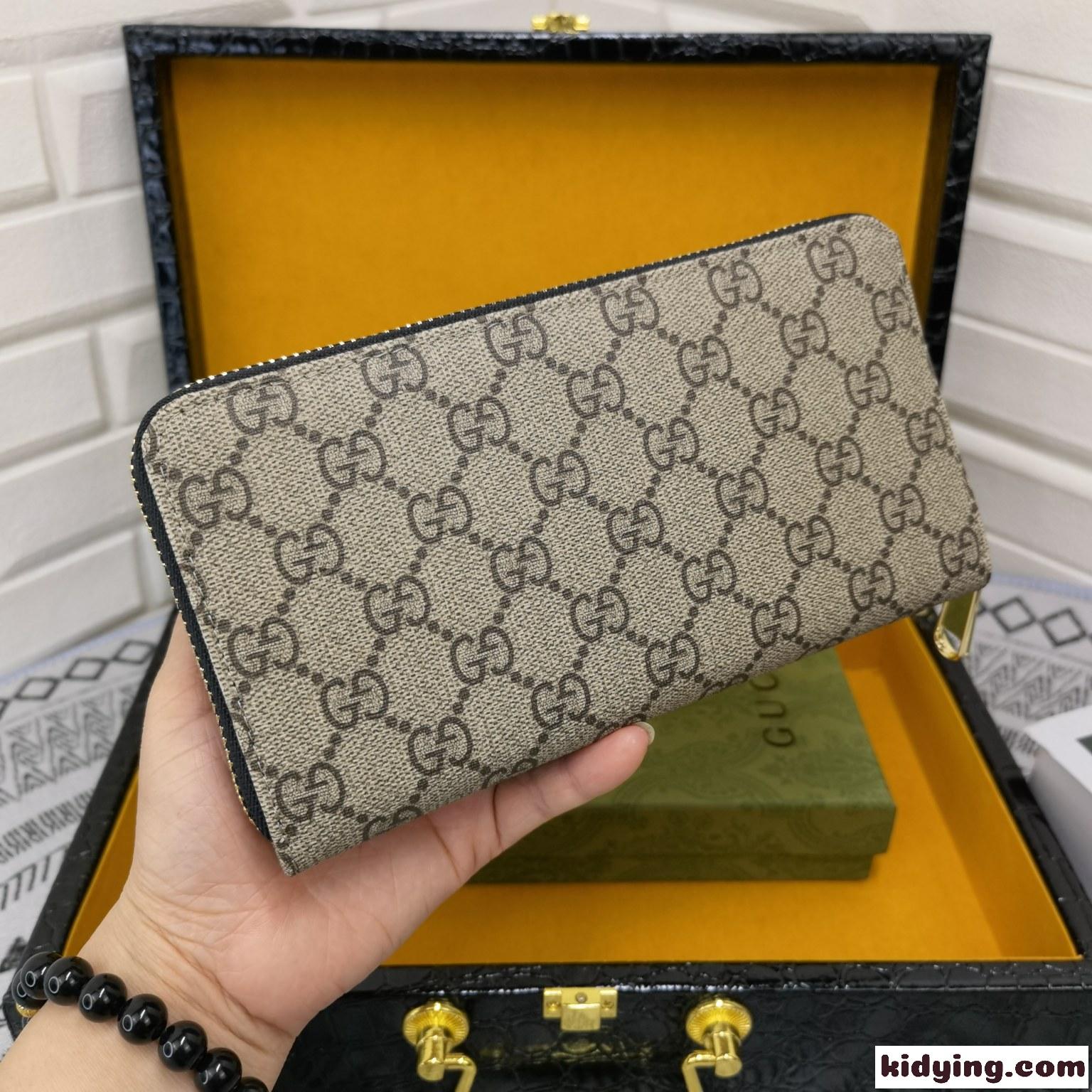 おしゃれ 定番 人気 ラウンド ファスナー グッチ 財布 コピー 長財布 ウォレット-1
