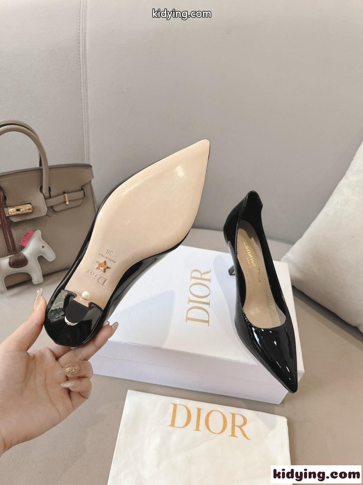 女子力アップ パテントレザー Dior Tribales パンプス クリスチャン・ディオール パンプス コピー ブラック-1