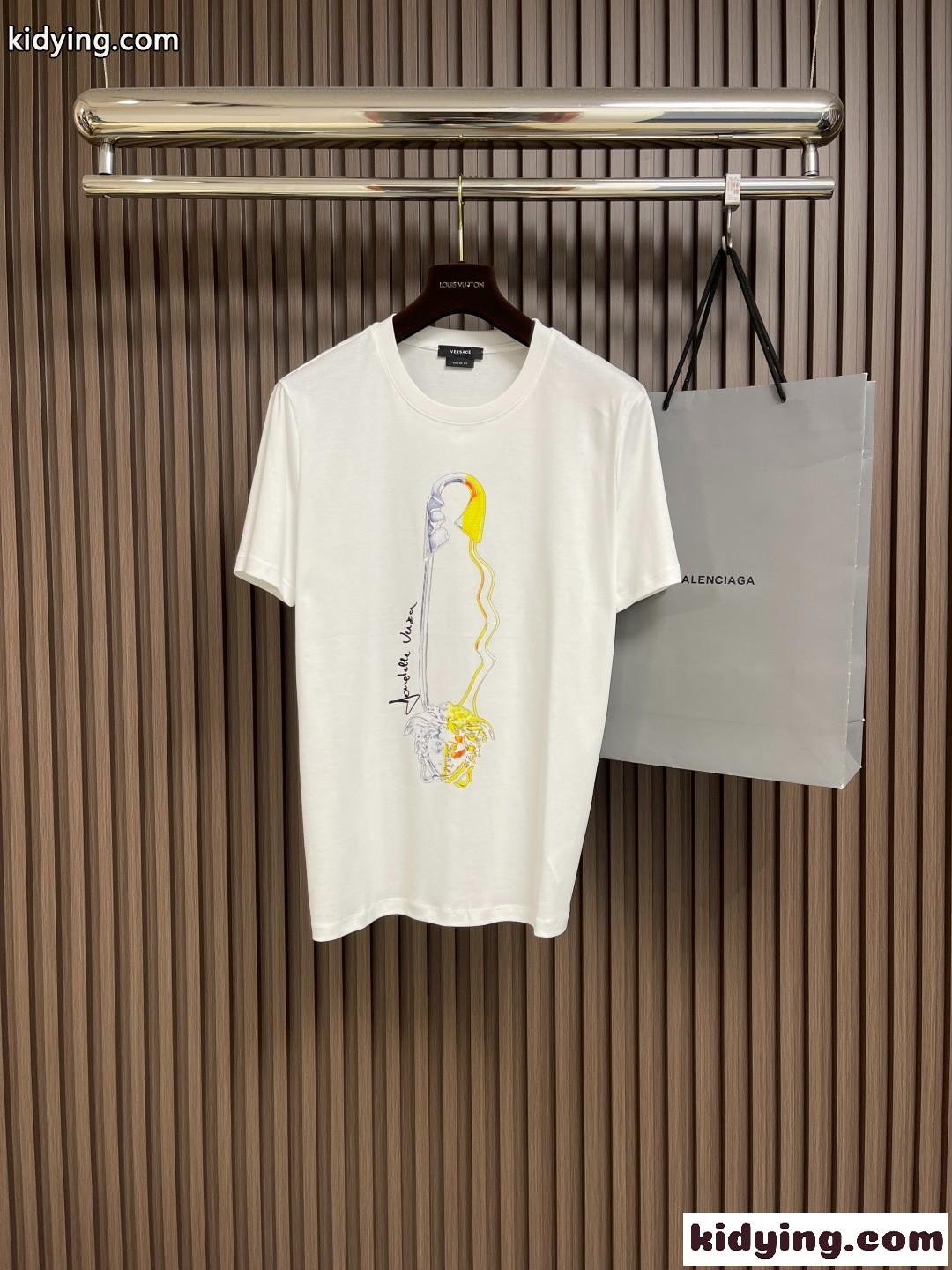 シンプル プリント クルーネック 半袖Tシャツ ヴェルサーチェ Tシャツ 偽物-1