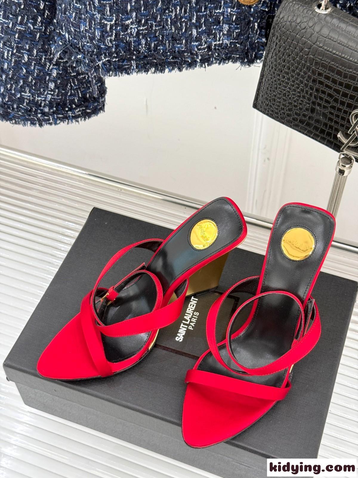 注目アイテム YSL サロメ ウェッジサンダル イヴ・サンローラン コピー レッド-0