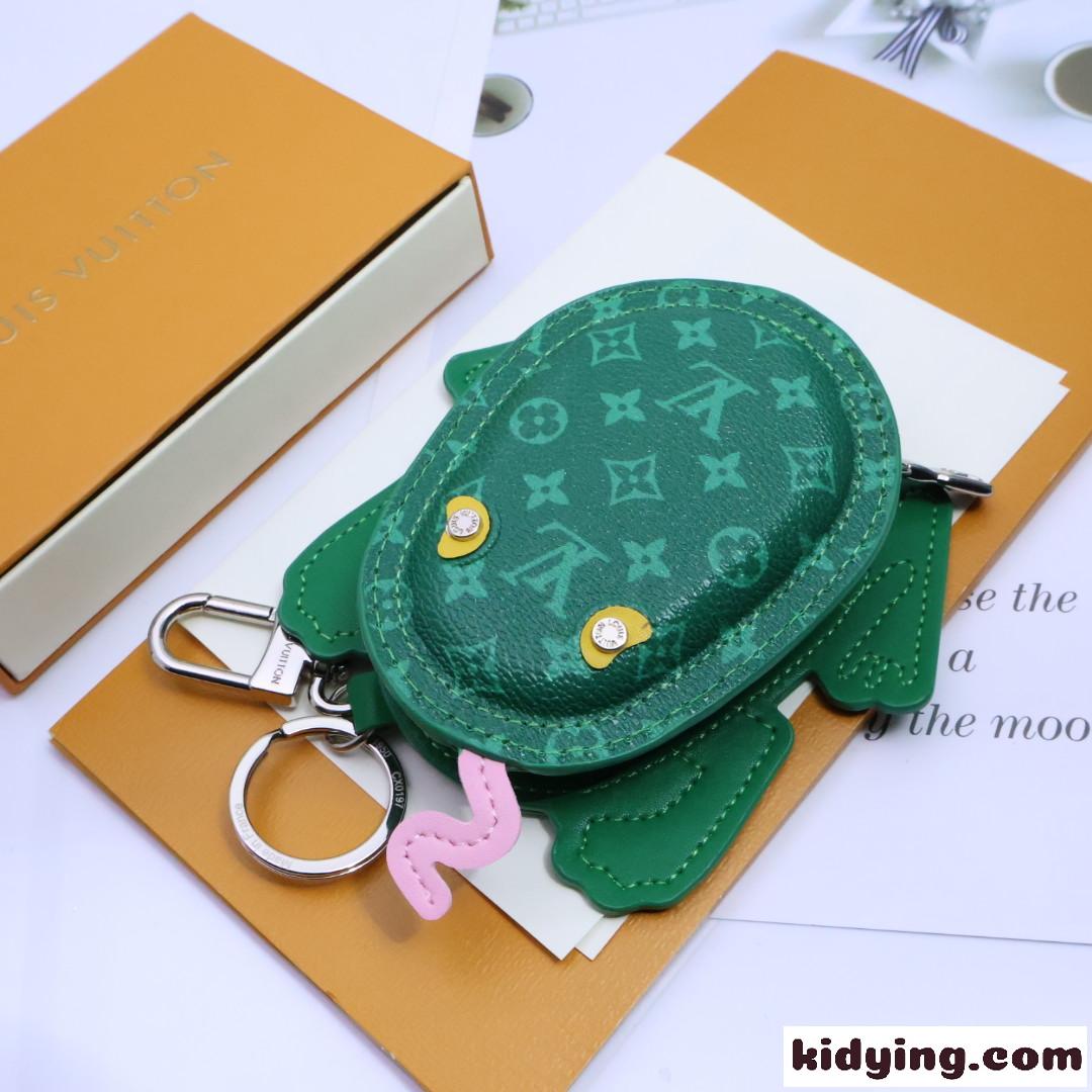人気 可愛い ルイ・ヴィトン バッグチャーム・LV フロッグ 偽物 グリーン-1