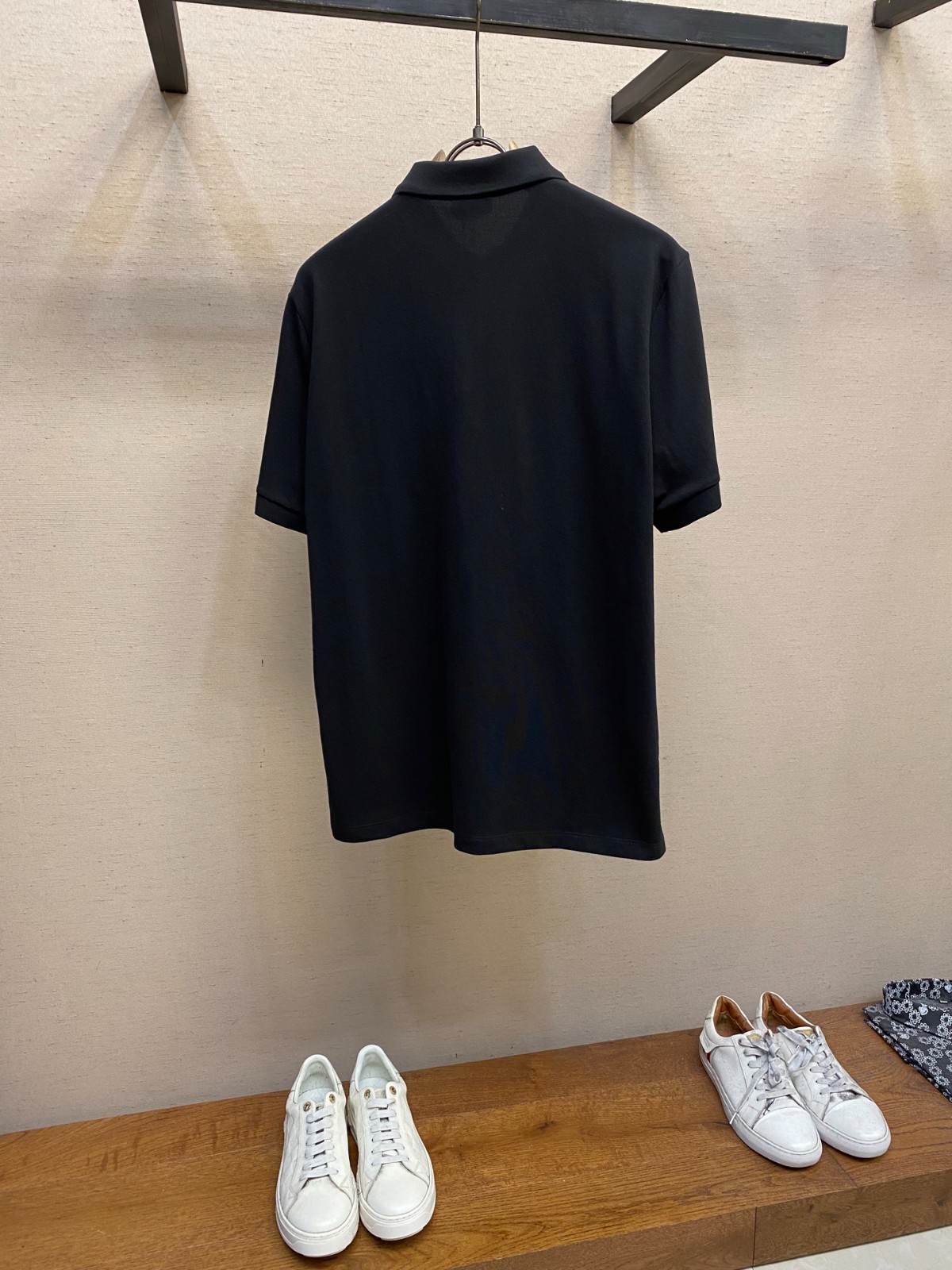 シンプル コットンピケ 半袖ポロシャツ フェンディ Tシャツ コピー ブラック-1